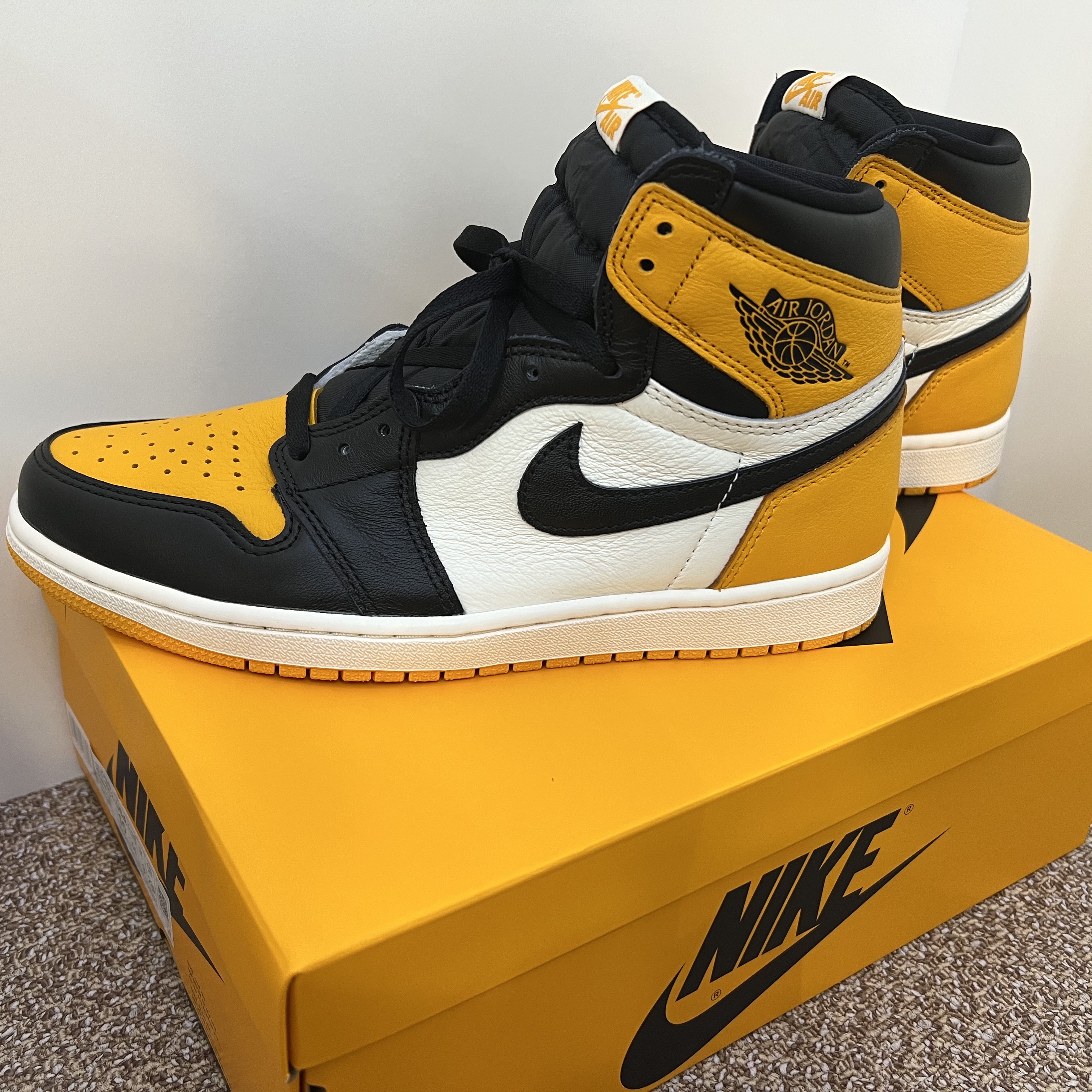 Jordan 1 Retro High OG Taxi 착용 스타일