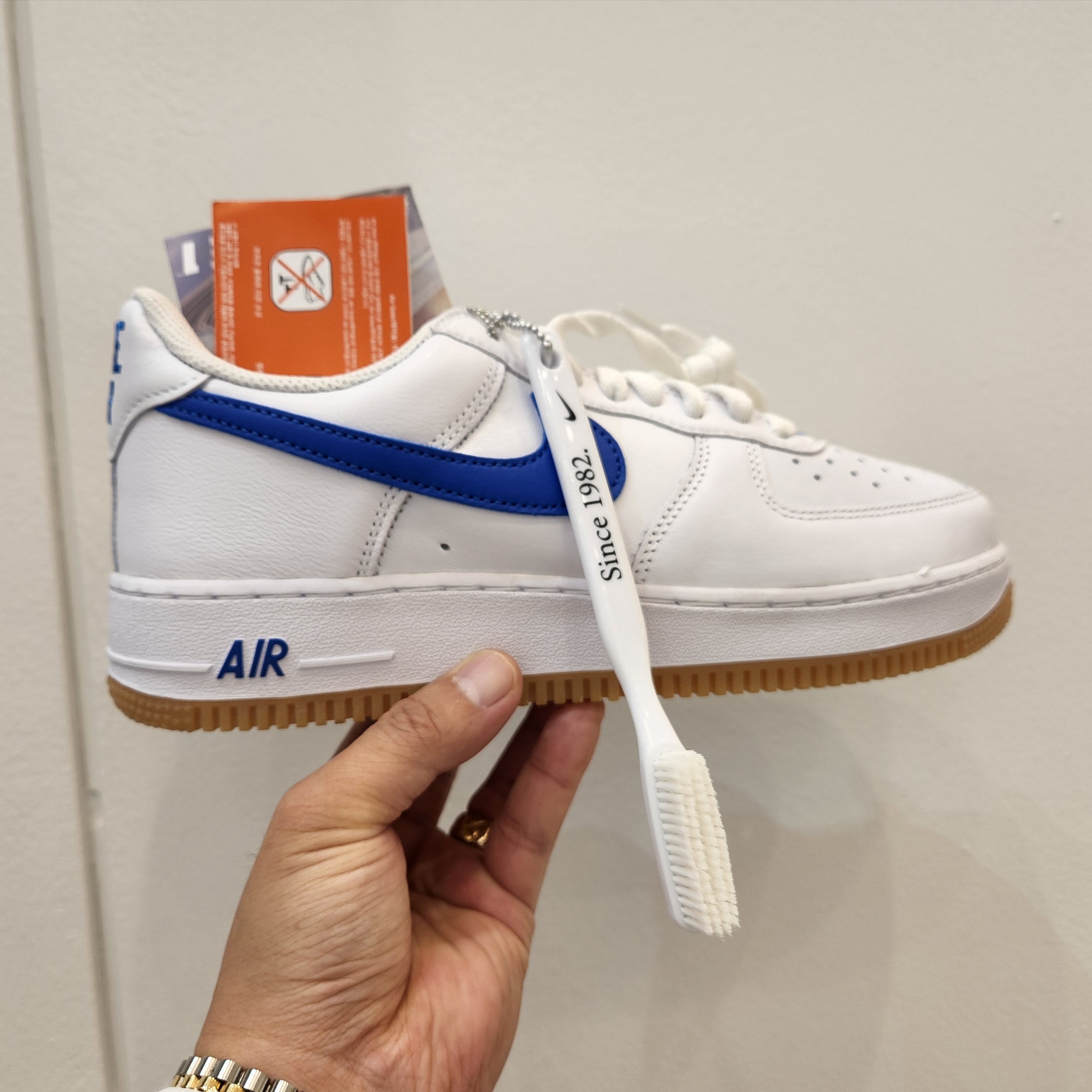 Nike Air Force 1 Low Retro Color of the Month Varsity Royal 착용 스타일