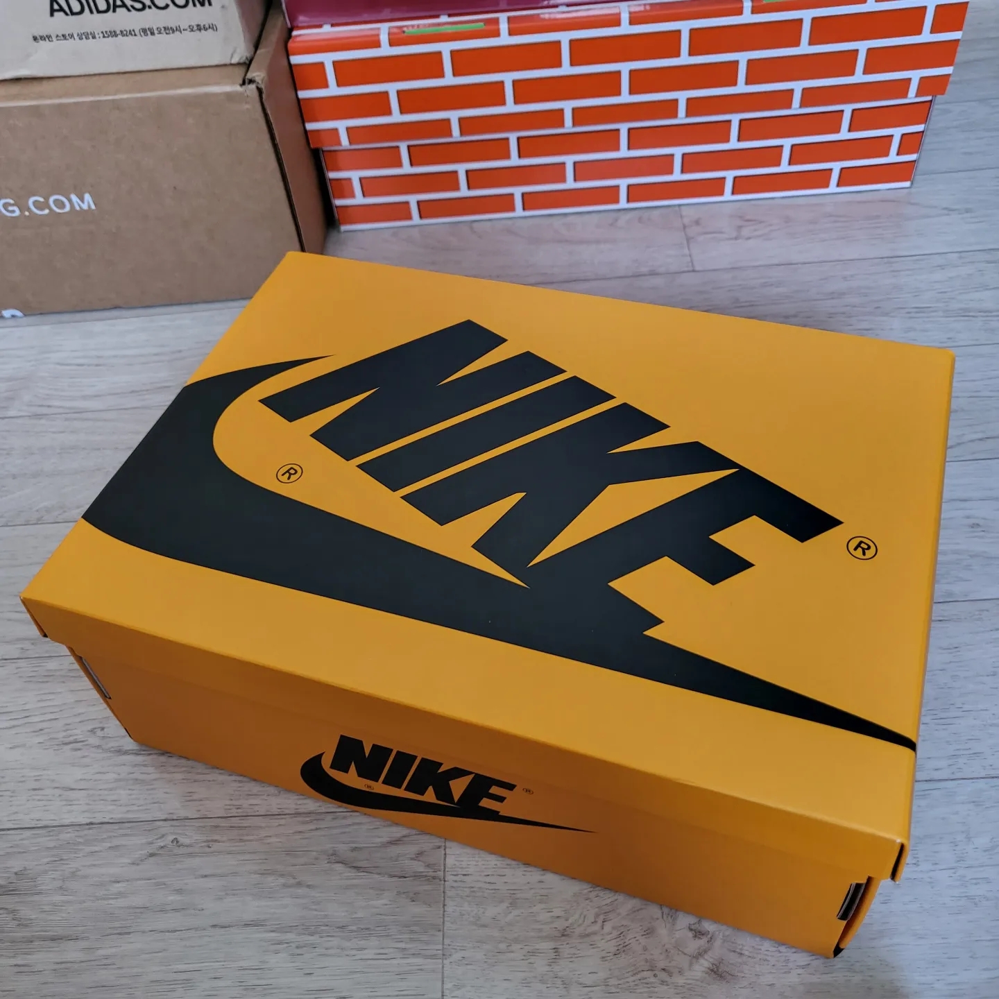 Jordan 1 Retro High OG Taxi 착용 스타일 - 4