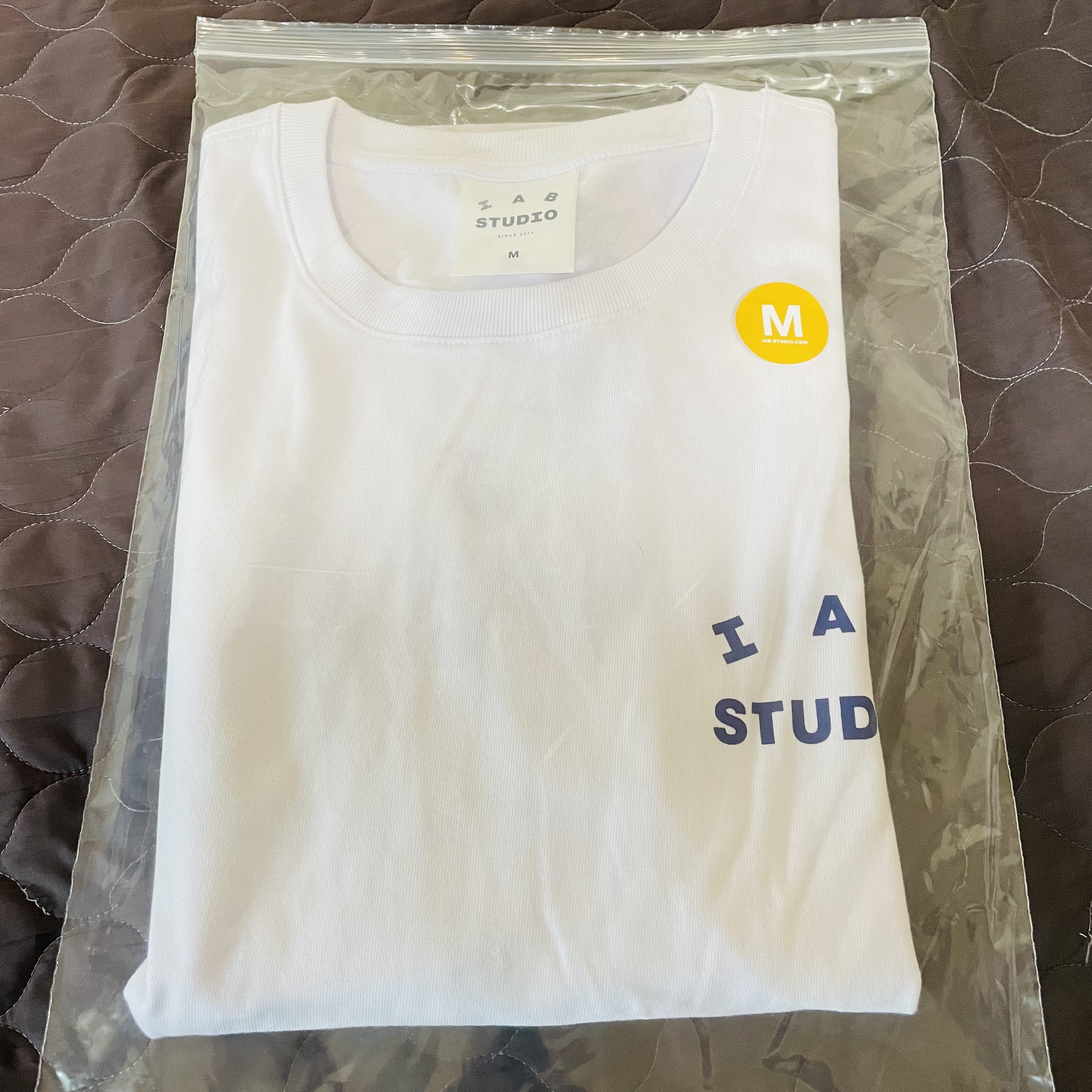 IAB Studio T-Shirt White Navy - 22FW 착용 스타일