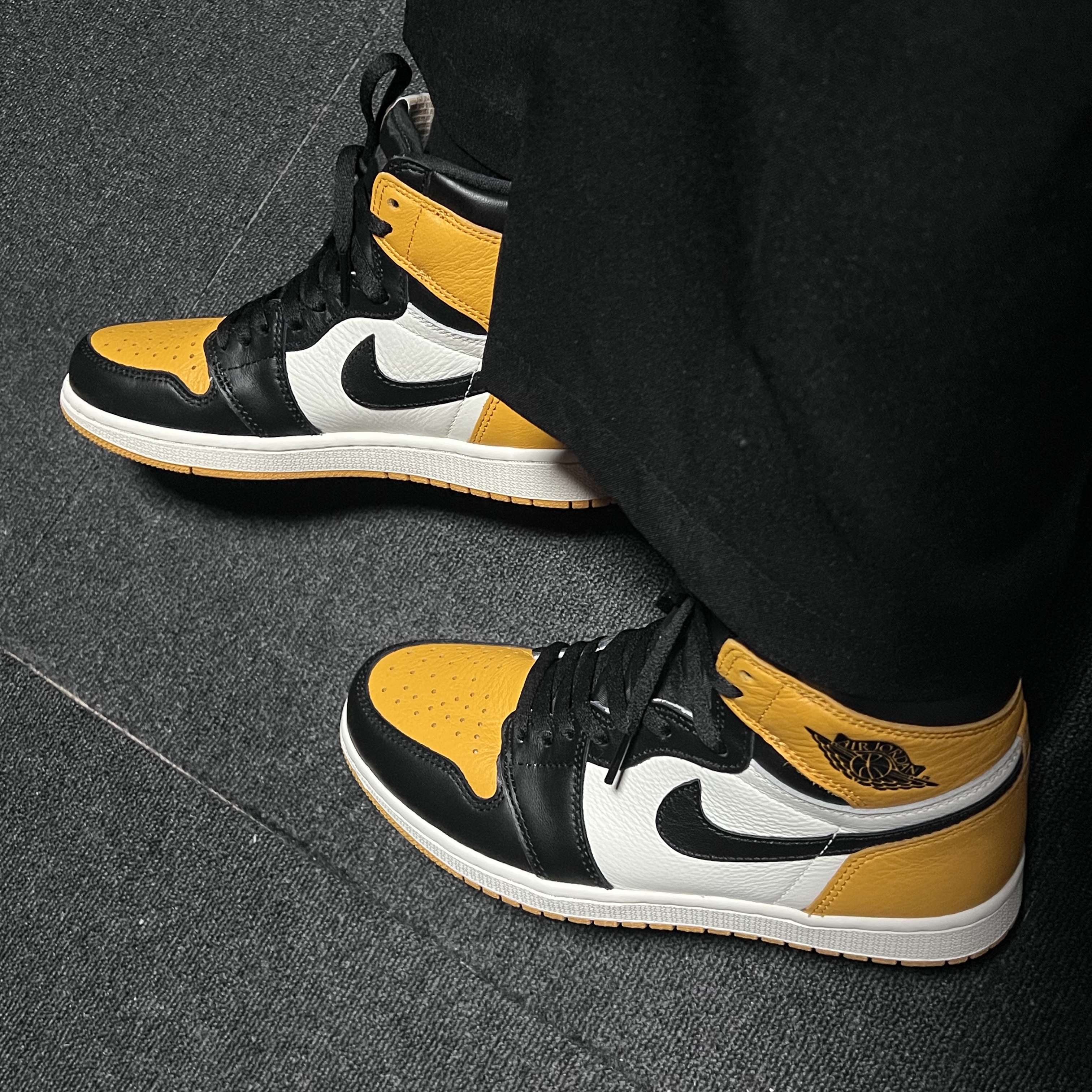 Jordan 1 Retro High OG Taxi 착용 스타일 - 4