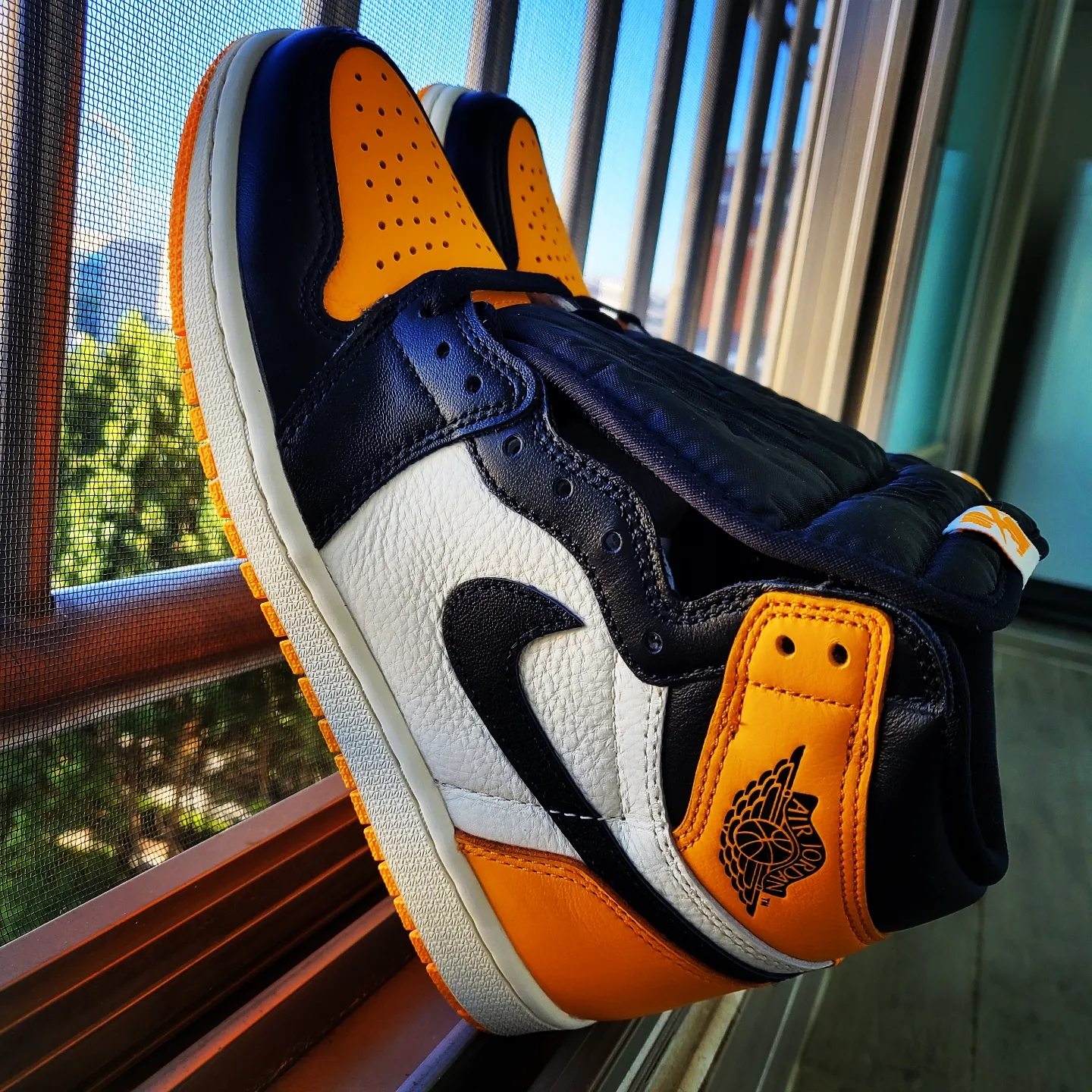Jordan 1 Retro High OG Taxi 착용 스타일 - 2