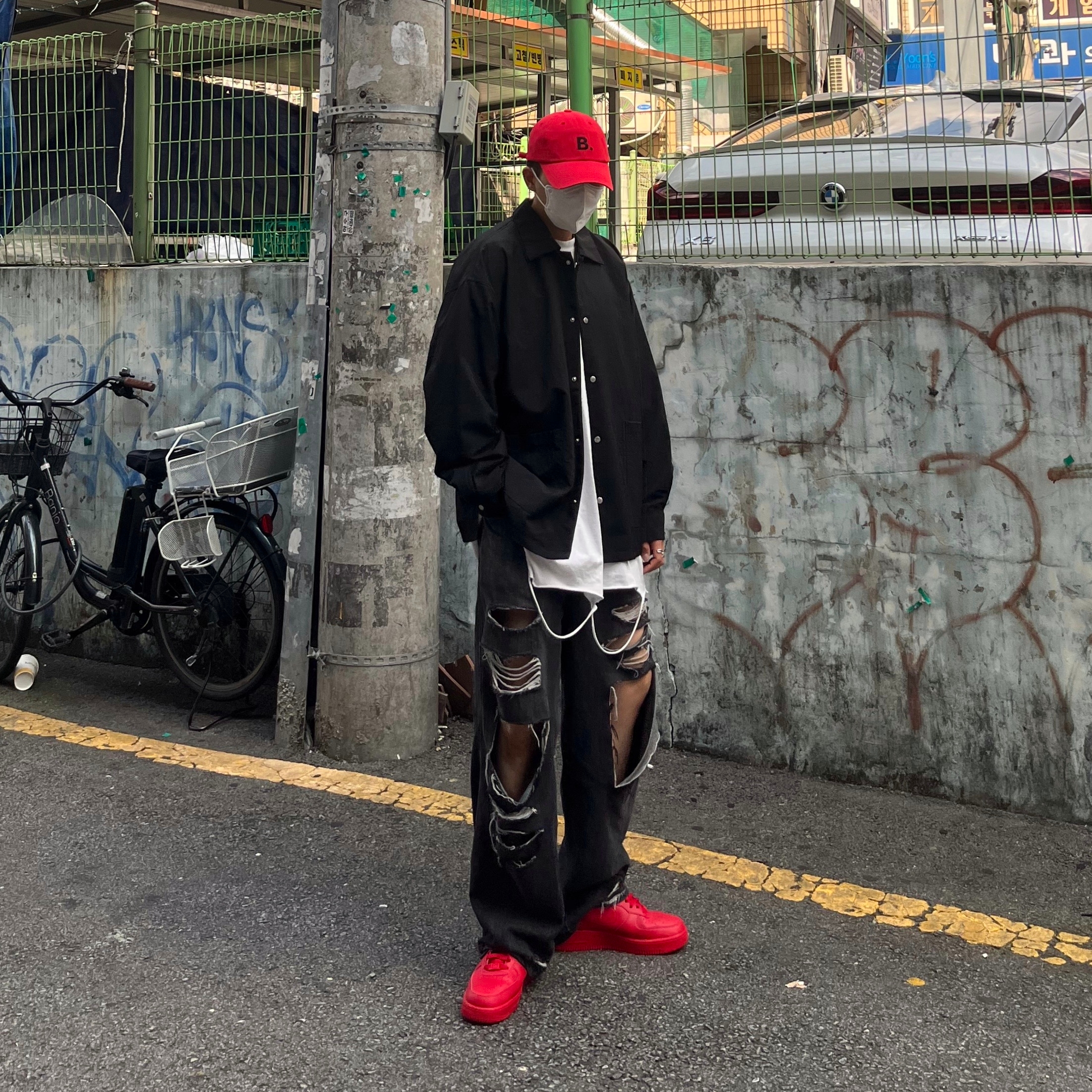 Nike Air Force 1 '07 LV8 Low 1 Triple Red 착용 스타일
