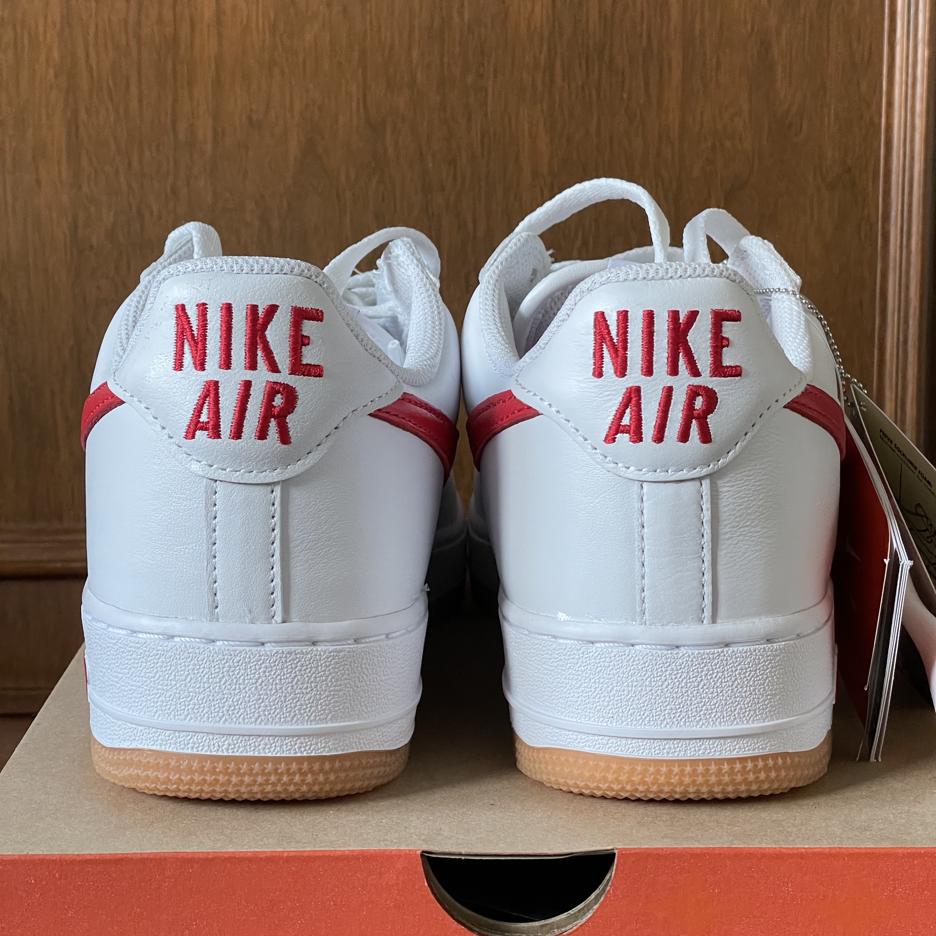 Nike Air Force 1 Low Retro Color of the Month University Red 착용 스타일 - 4