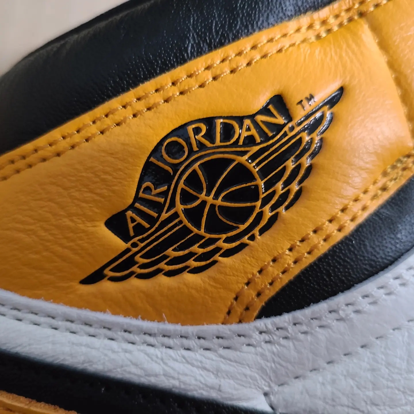 Jordan 1 Retro High OG Taxi 착용 스타일 - 4
