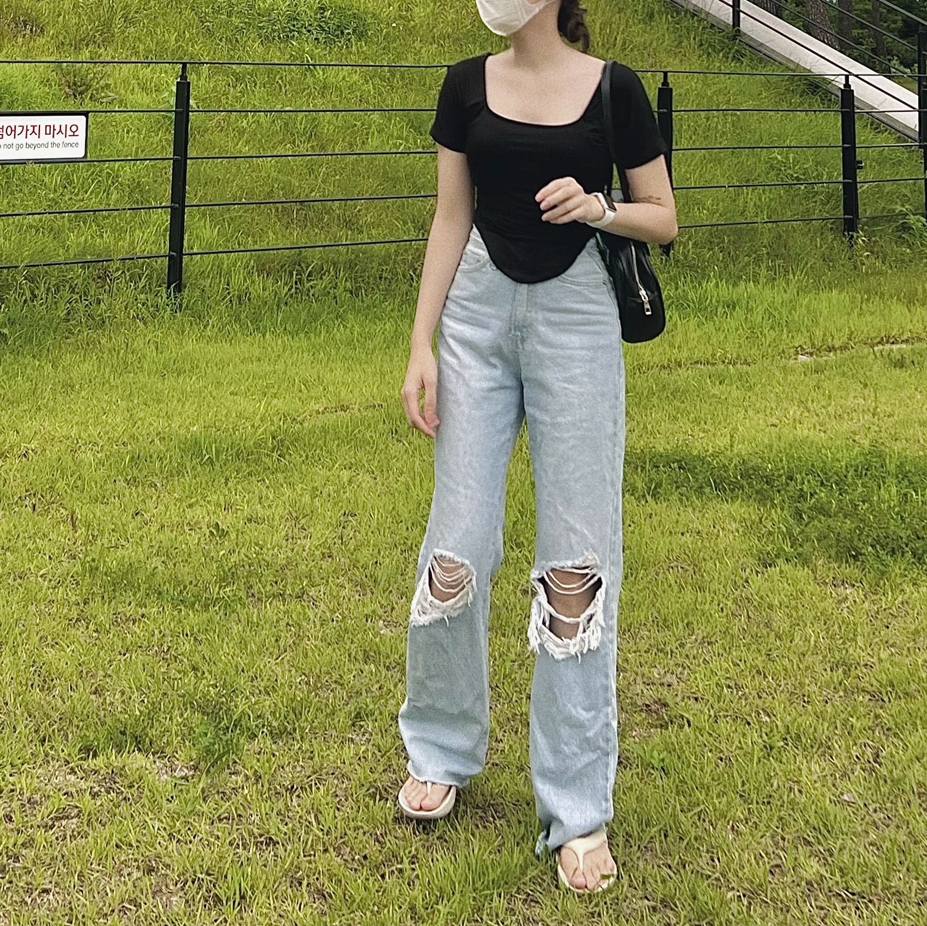 New Balance x Taw&Toe Flip Flop Ivory 착용 스타일 - 3