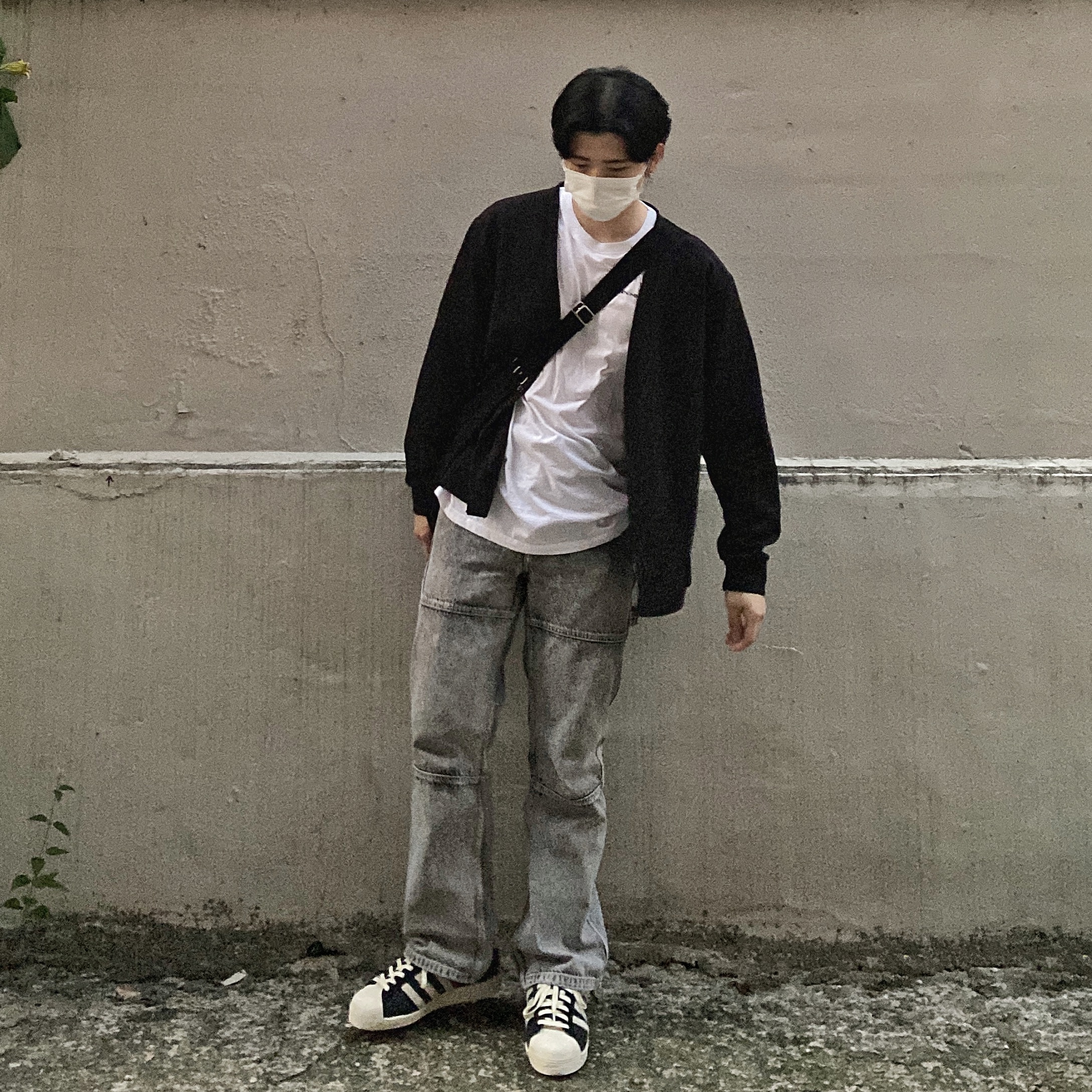 Adidas Superstar 82 Black White 착용 스타일