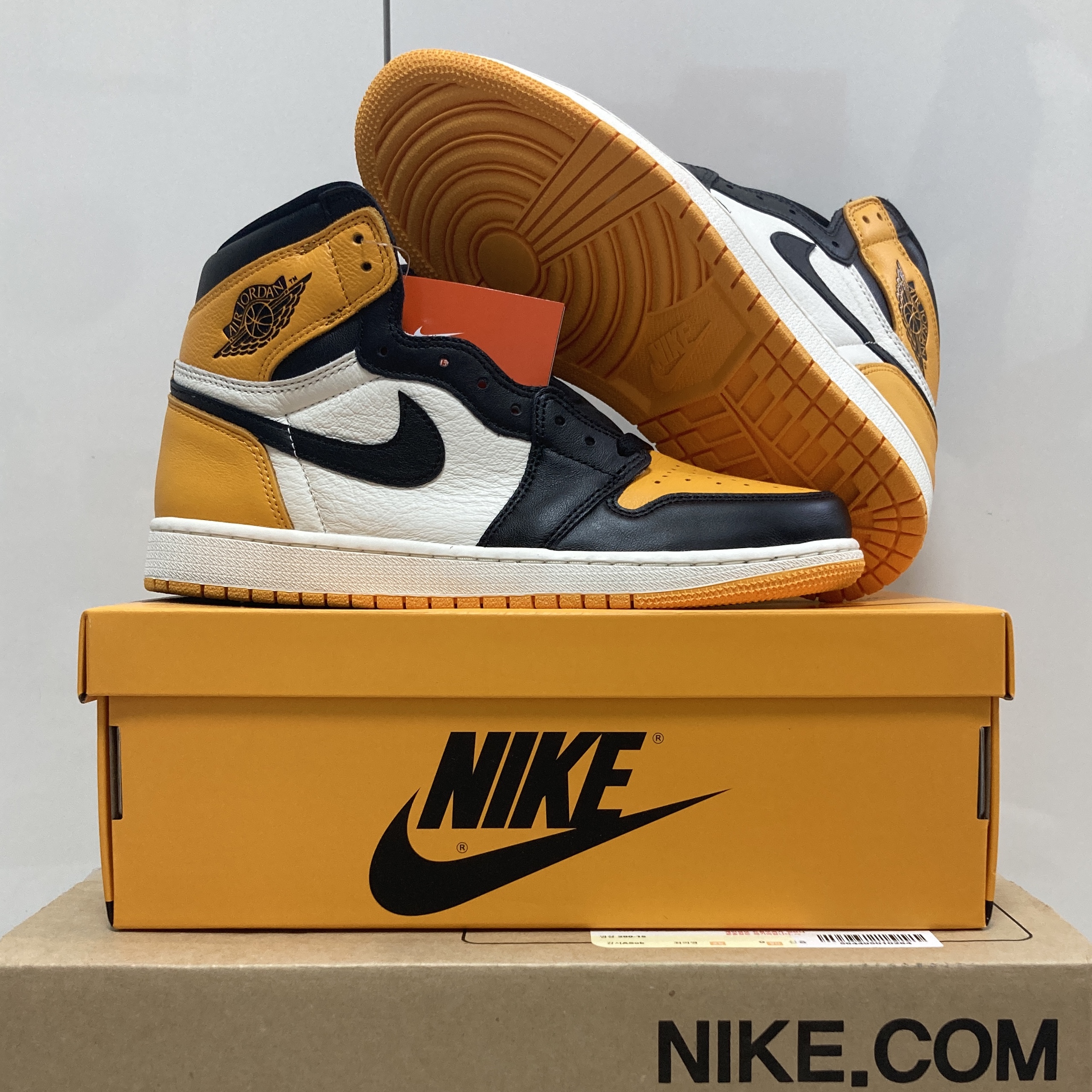Jordan 1 Retro High OG Taxi 착용 스타일