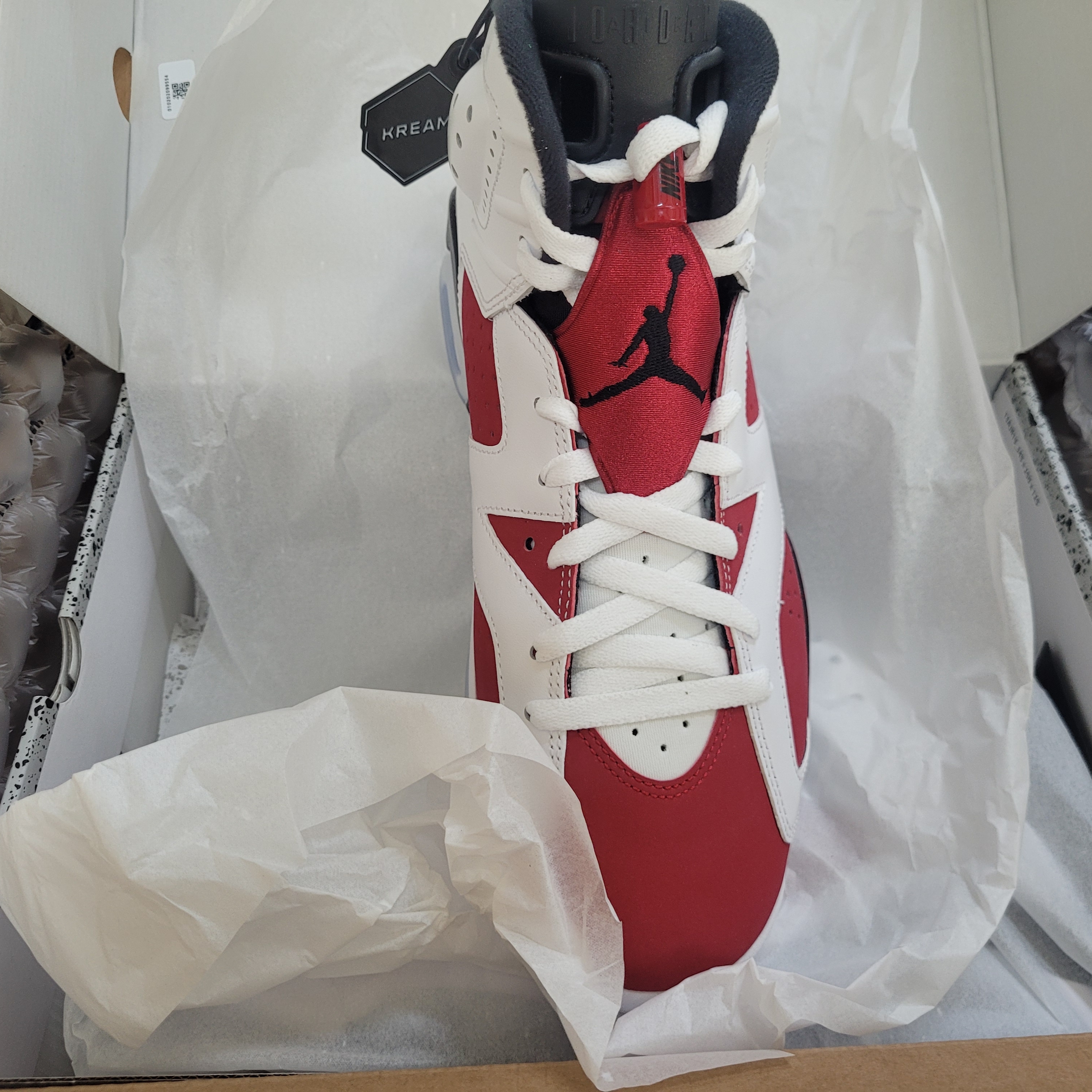 Jordan 6 Retro Carmine 2021 착용 스타일 - 2