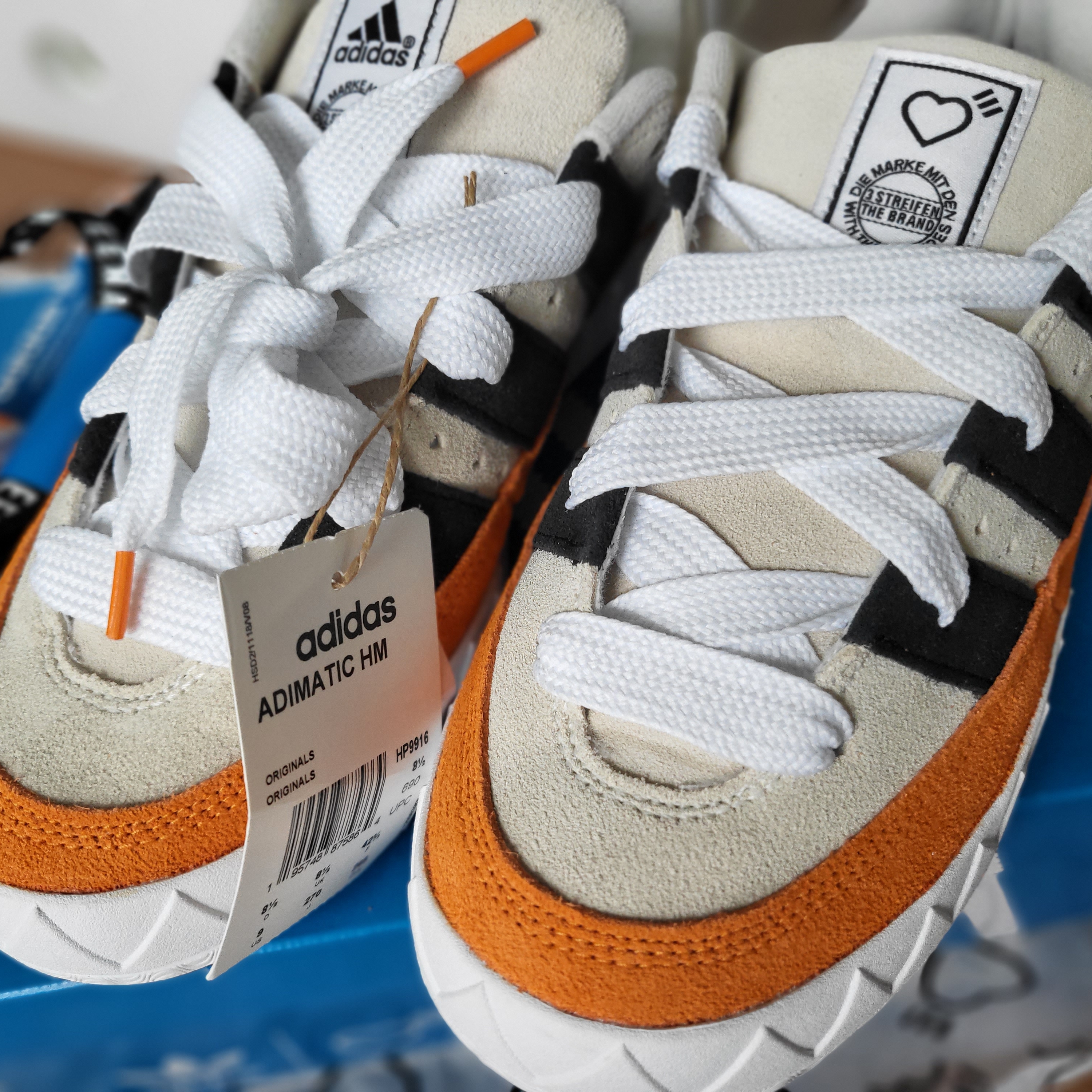 Adidas x Human Made Adimatic White 착용 스타일