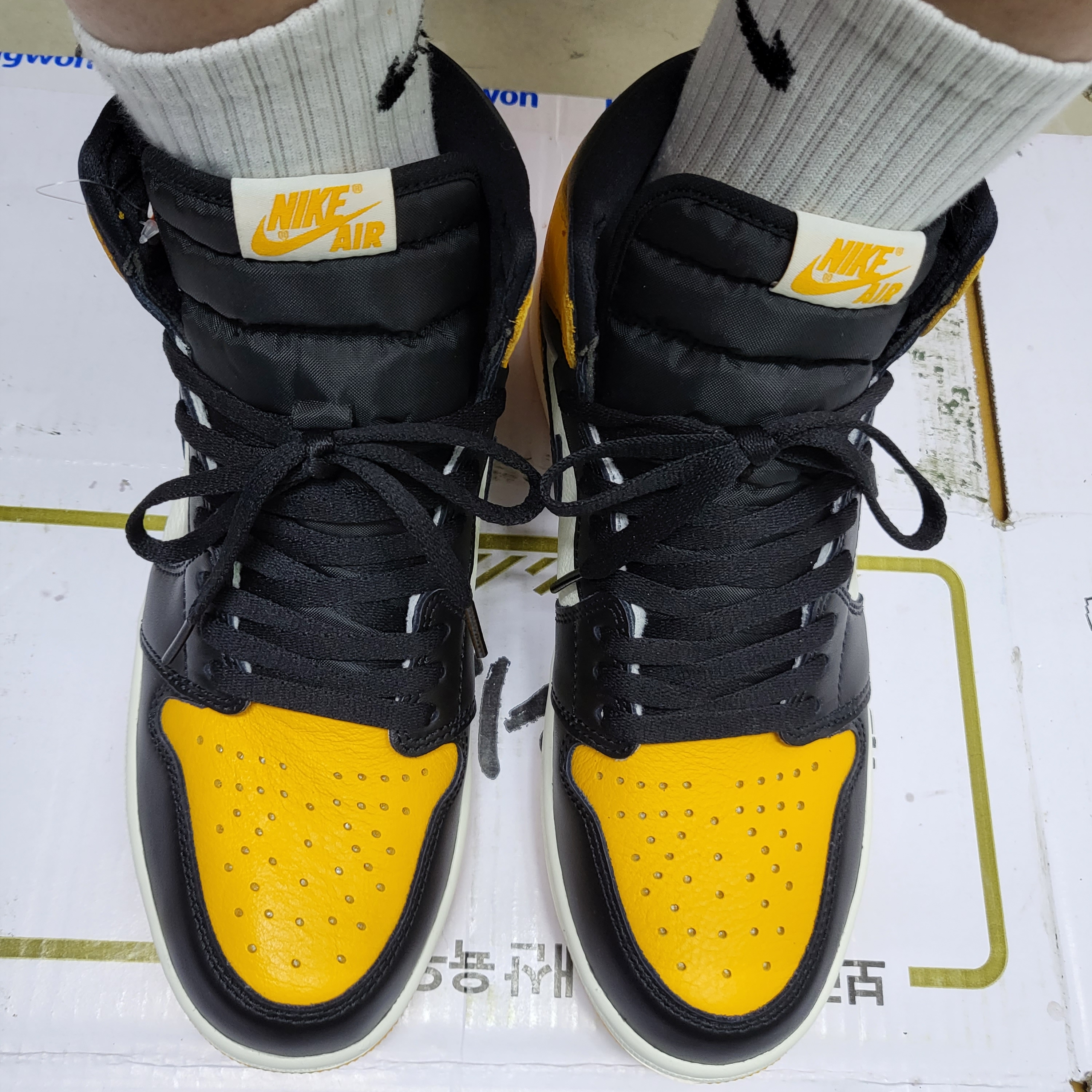 Jordan 1 Retro High OG Taxi 착용 스타일 - 2
