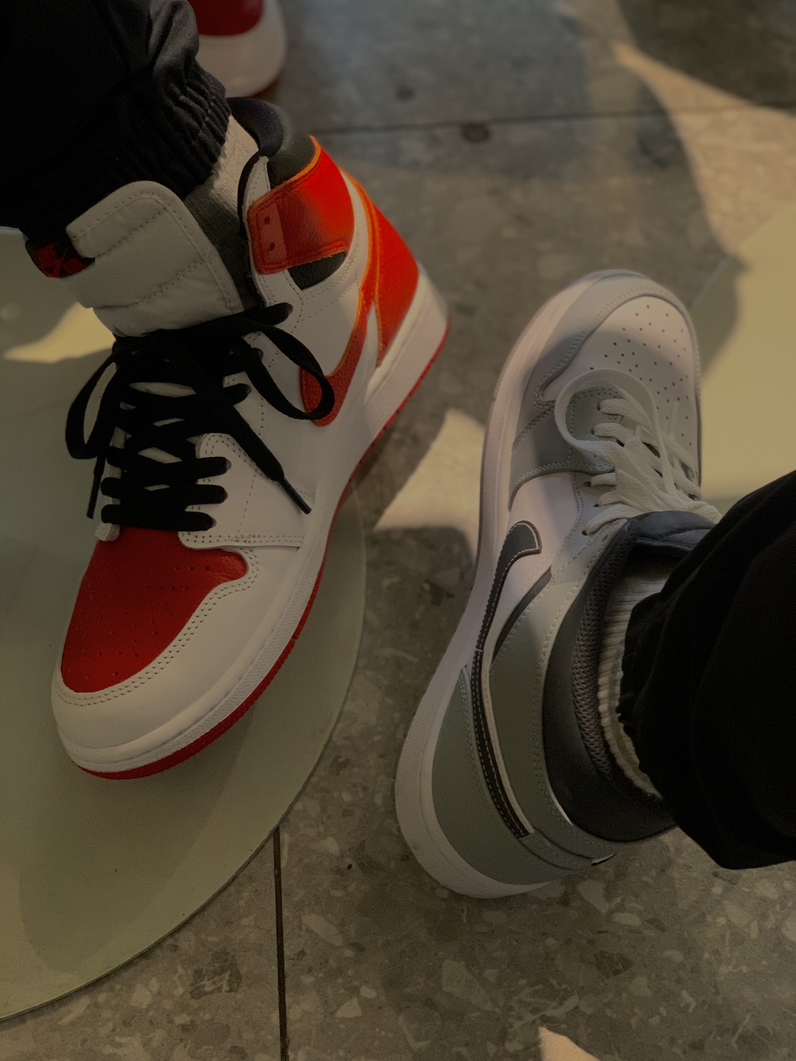 Jordan 1 Mid Light Smoke Grey Anthracite, Jordan 1 Retro High OG Heritage 착용 스타일