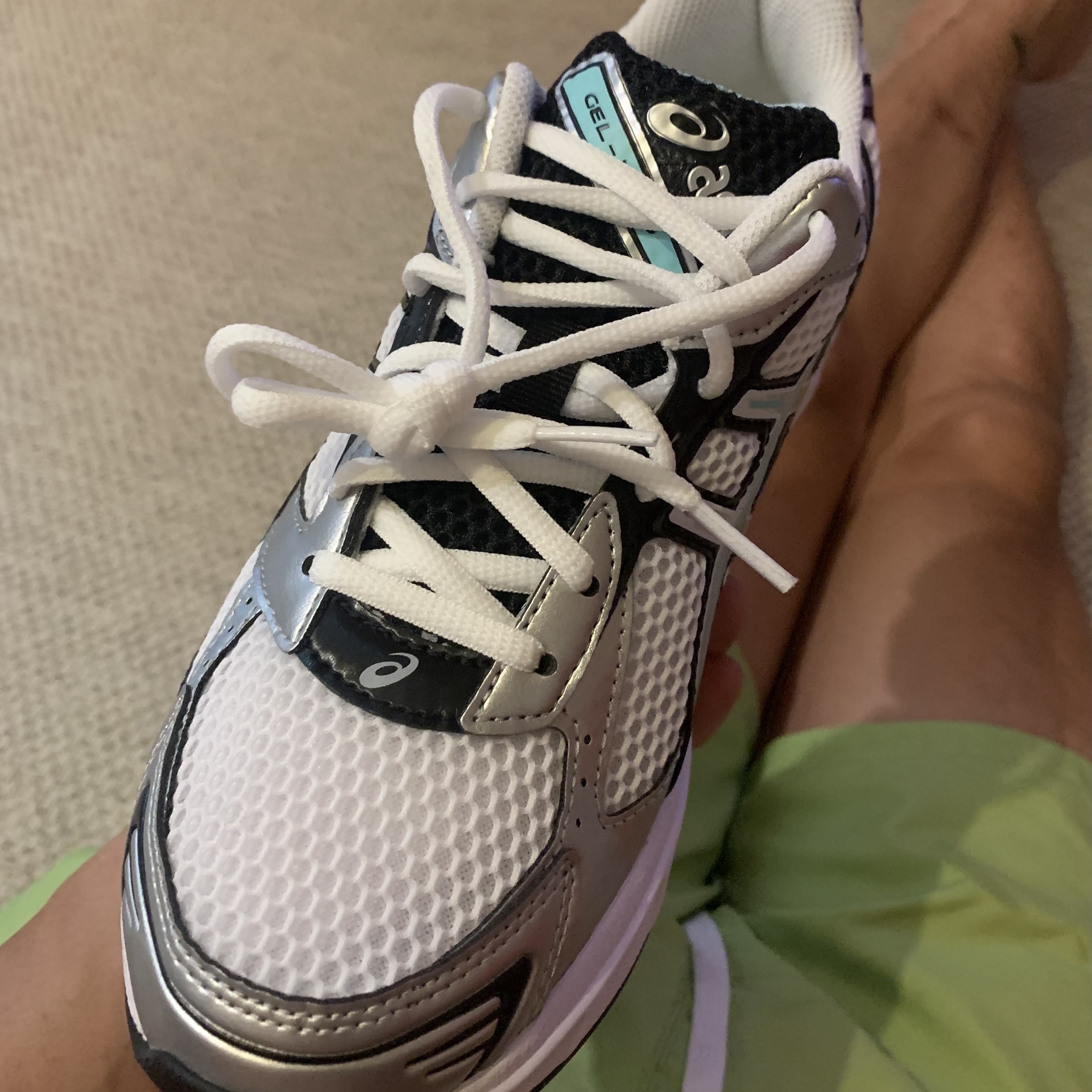 Asics Gel-1130 White Pure Silver 착용 스타일 - 2