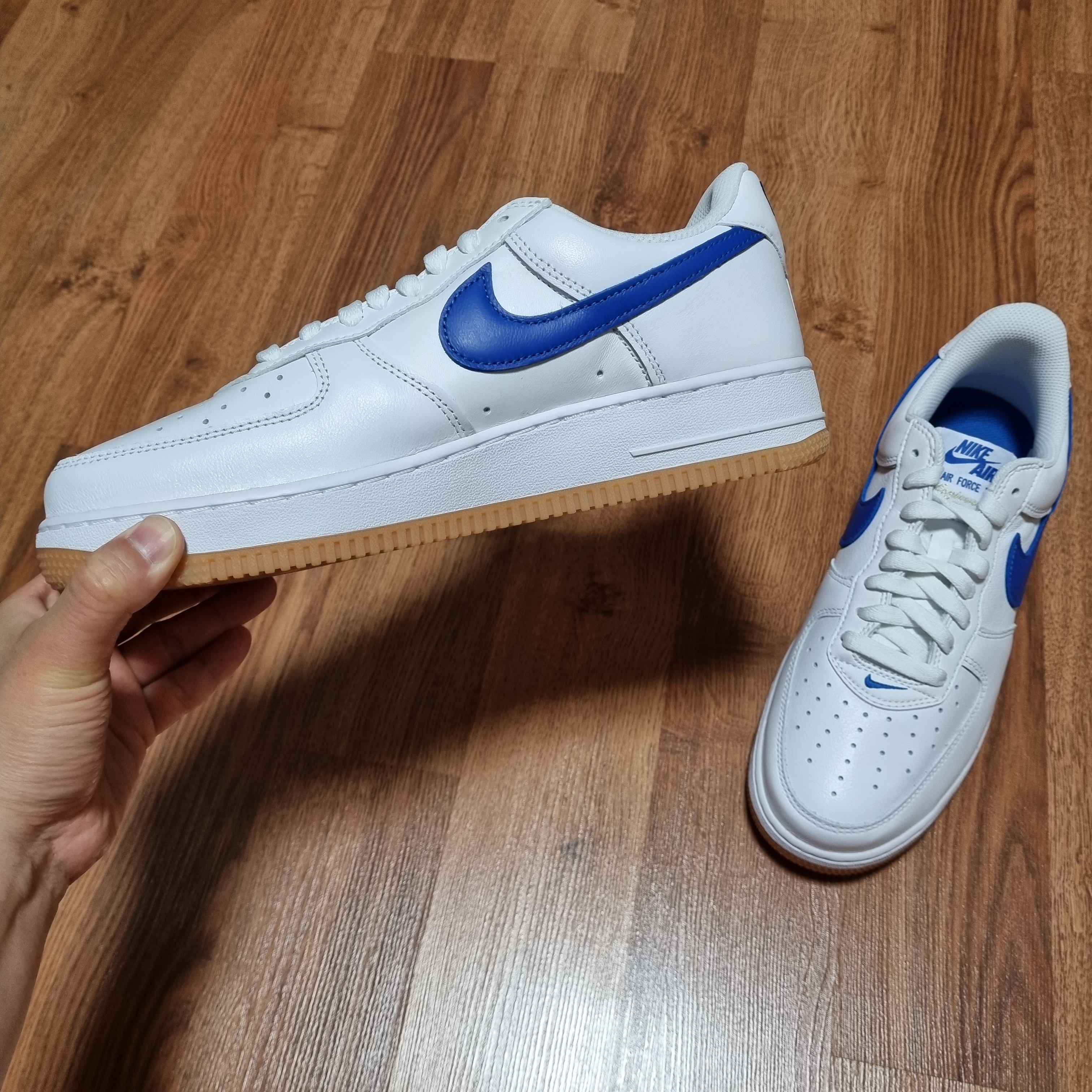 Nike Air Force 1 Low Retro Color of the Month Varsity Royal 착용 스타일 - 1