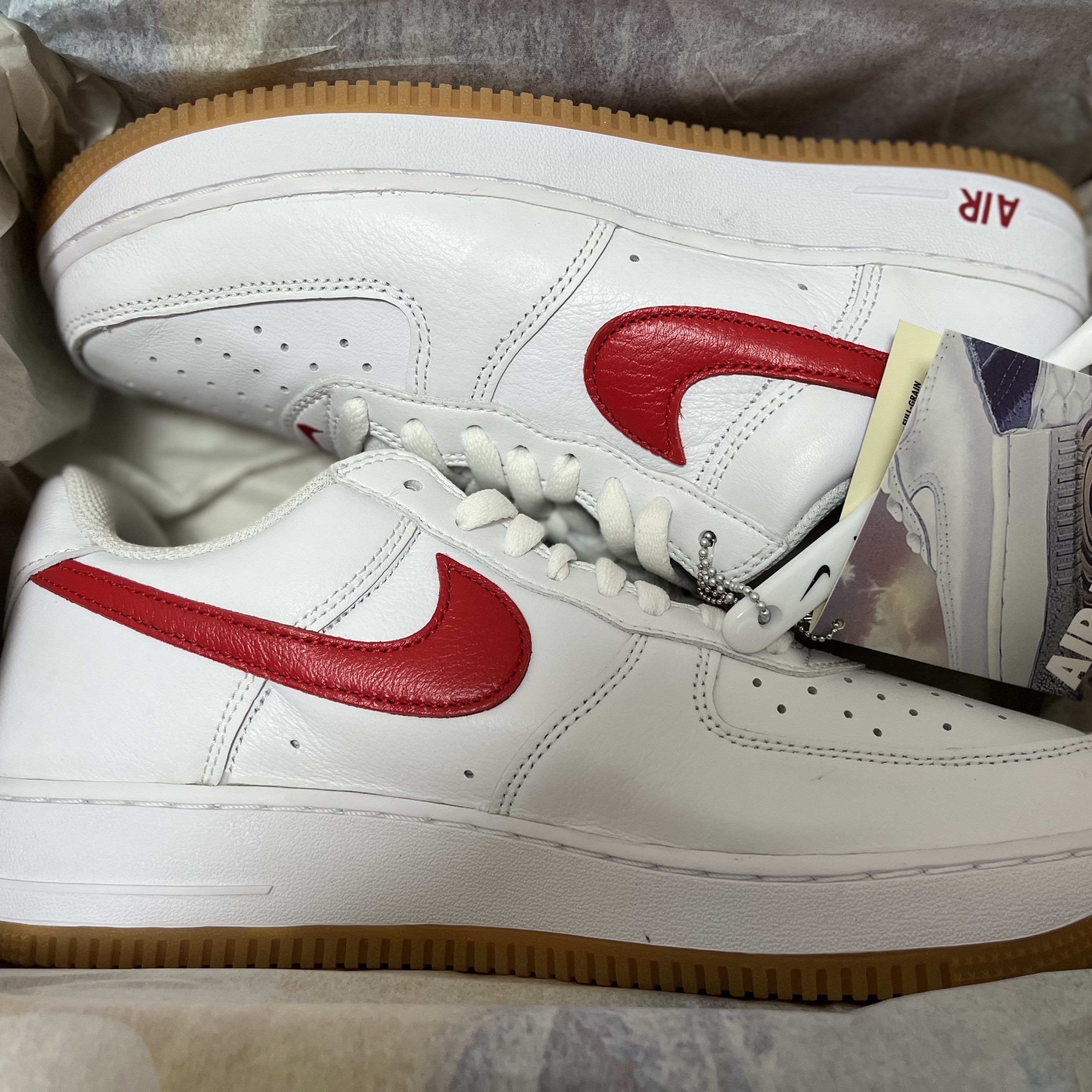 Nike Air Force 1 Low Retro Color of the Month University Red 착용 스타일