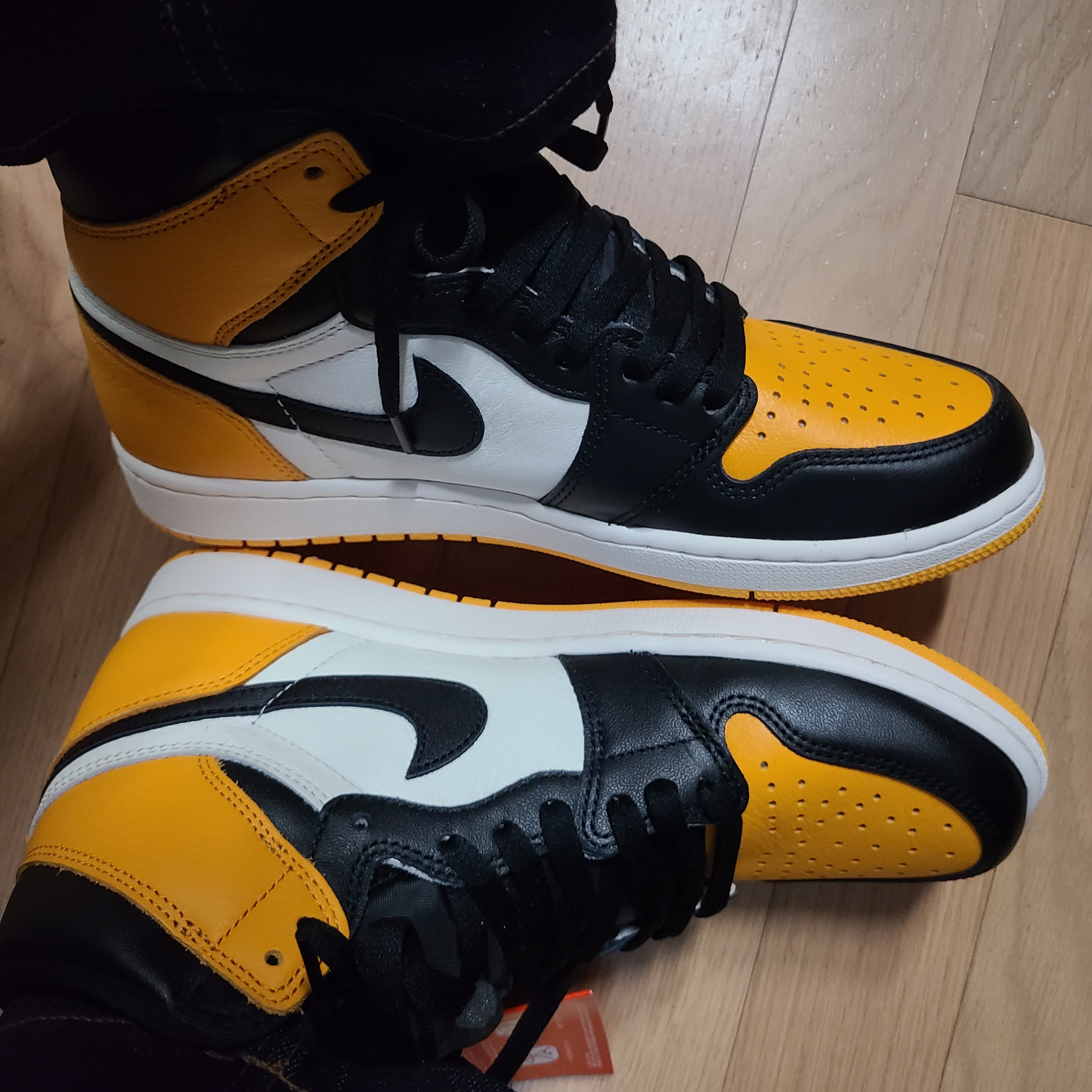 Jordan 1 Retro High OG Taxi 착용 스타일 - 5