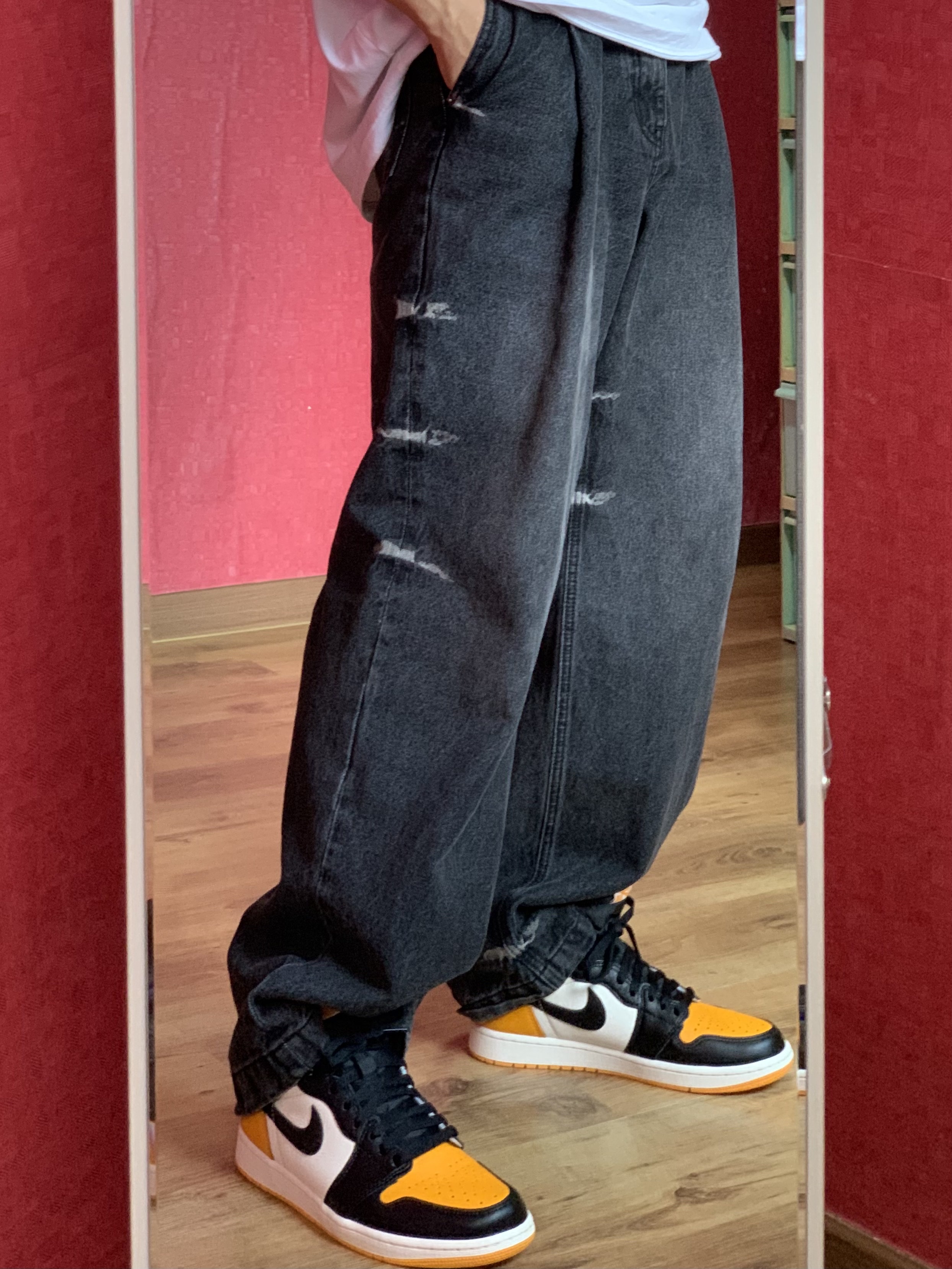 Jordan 1 Retro High OG Taxi 착용 스타일 - 1