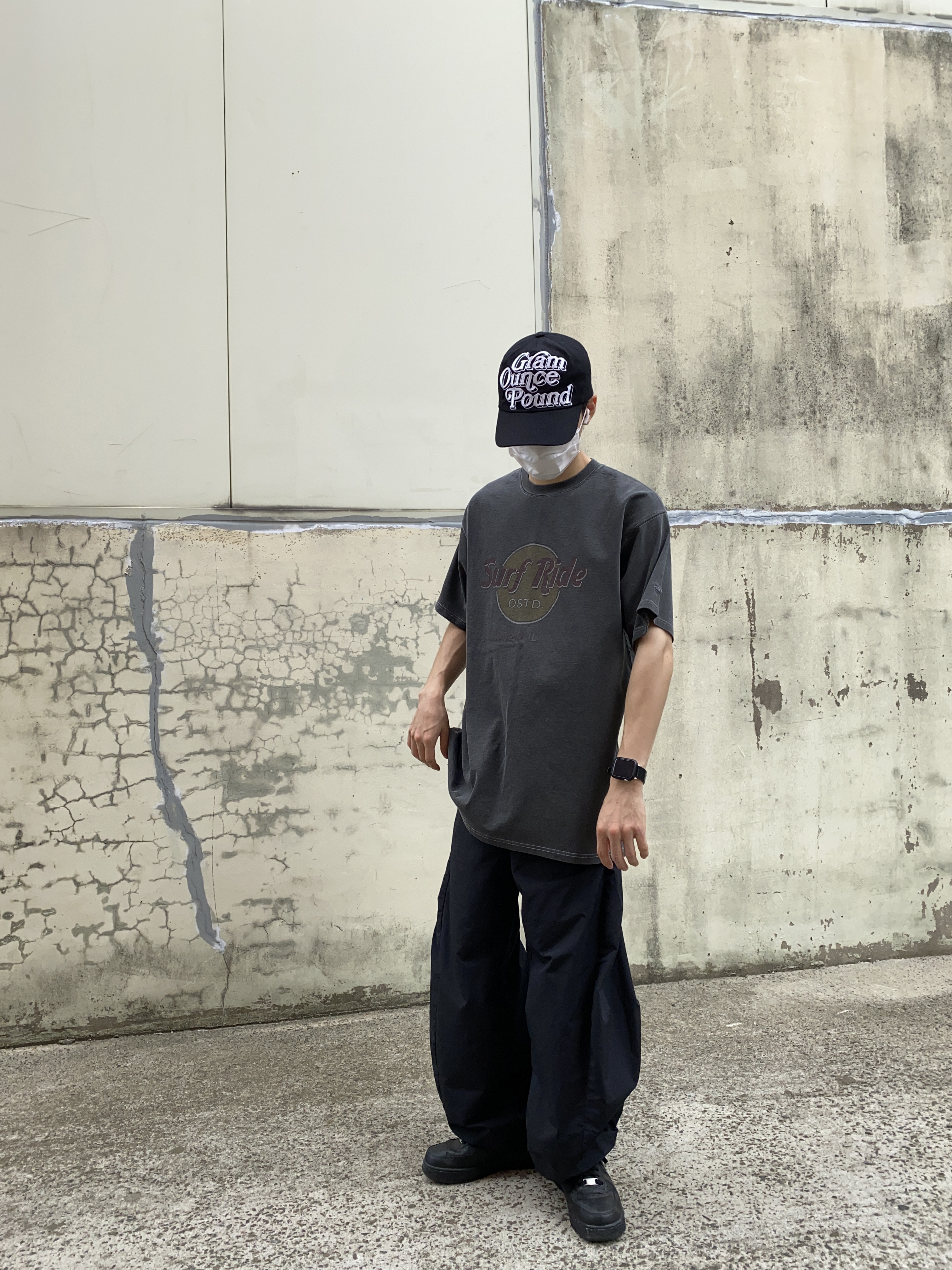 Nike Air Force 1 '07 Low Triple Black 착용 스타일