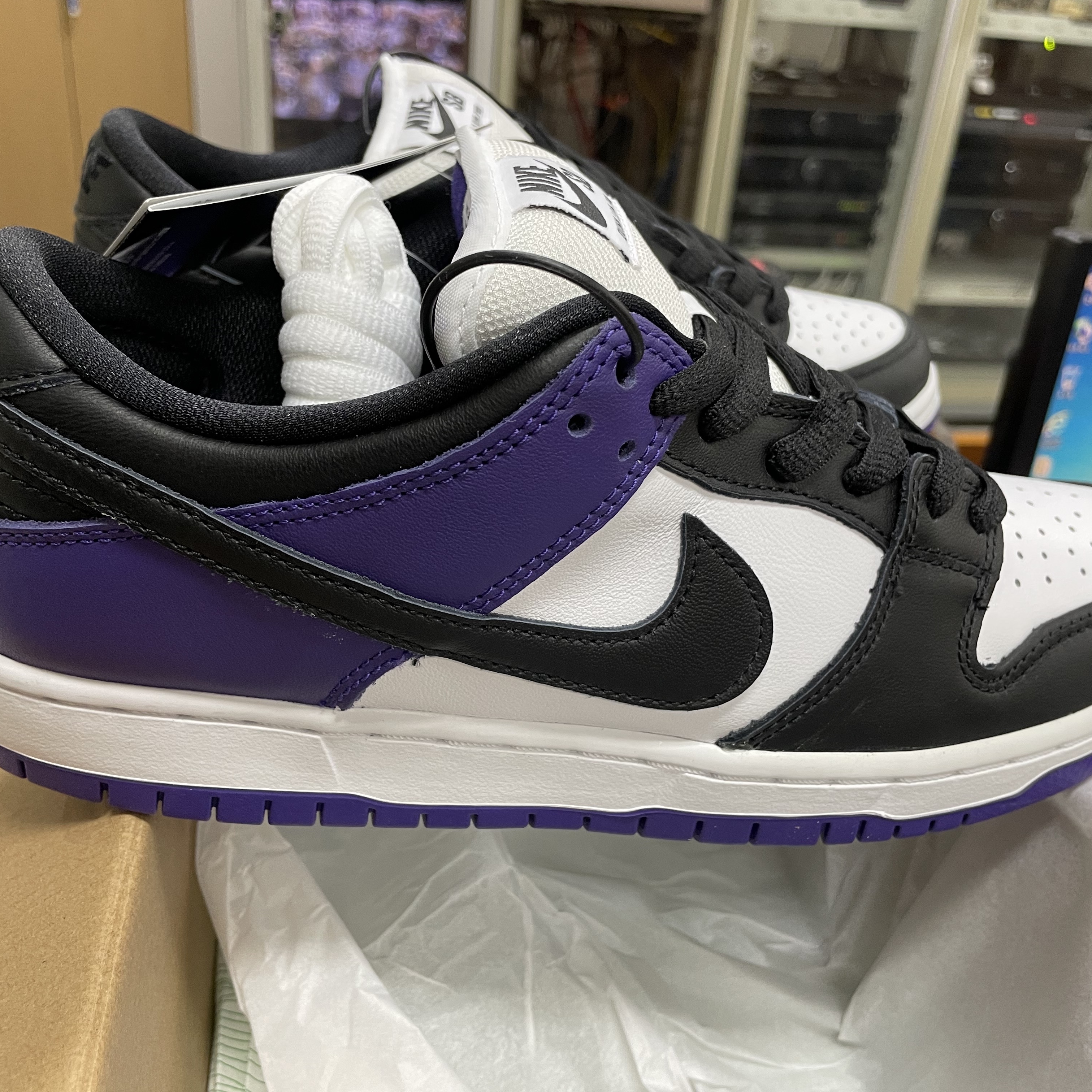 Nike SB Dunk Low Pro Court Purple 착용 스타일 - 4