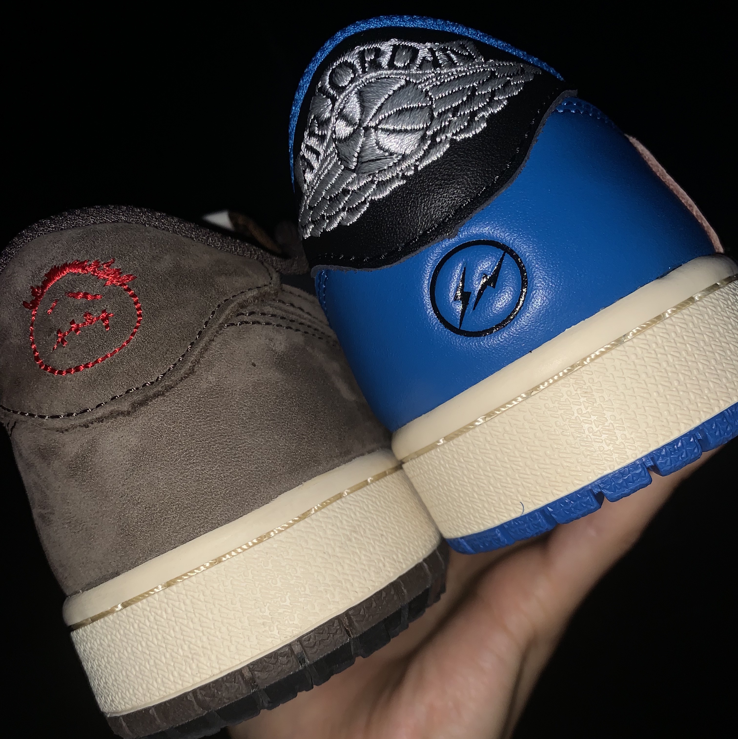 Jordan 1 x Travis Scott x Fragment Retro Low OG SP Military Blue, Jordan 1 x Travis Scott Retro Low OG SP Mocha 착용 스타일