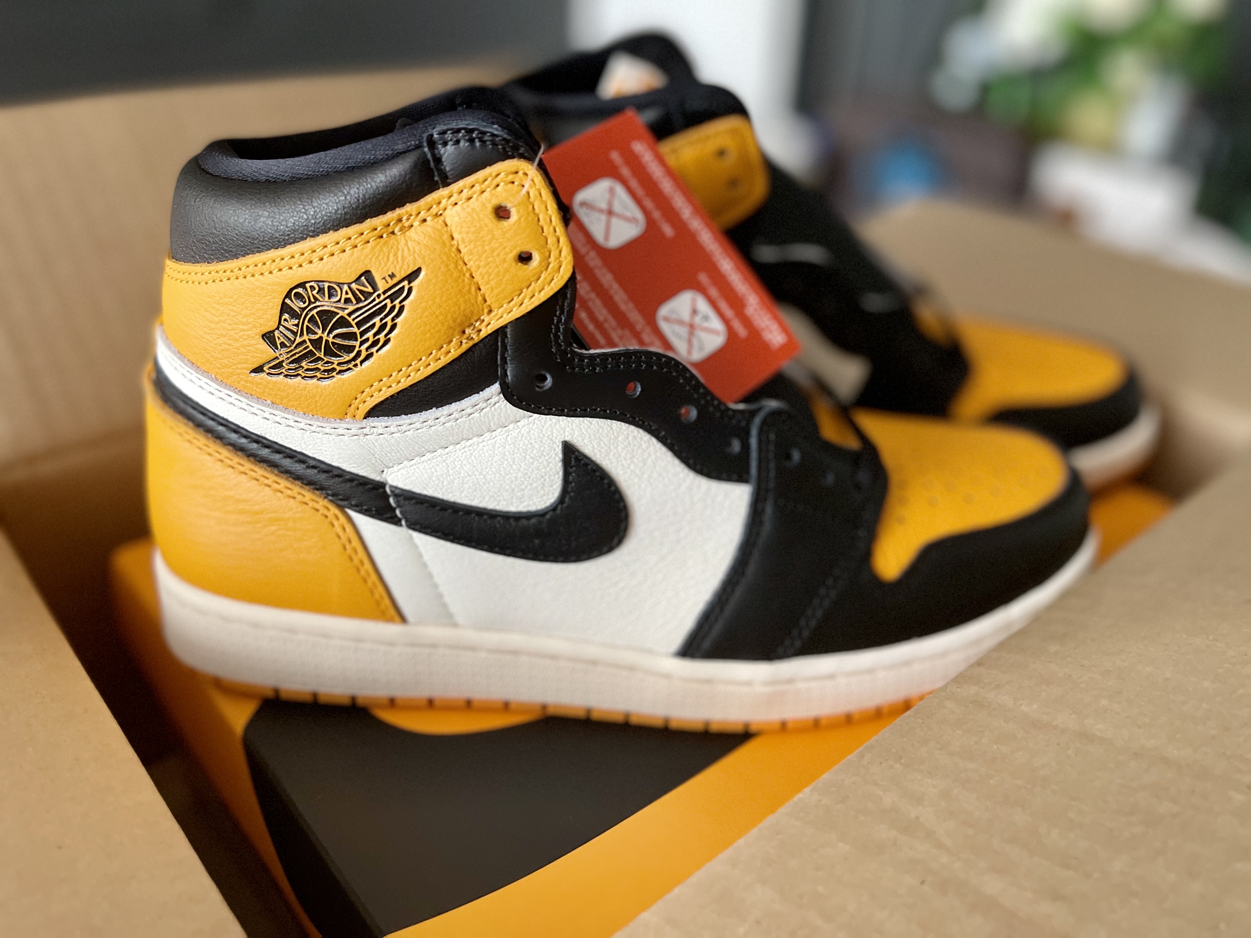 Jordan 1 Retro High OG Taxi, Jordan 1 Low Taxi 착용 스타일 - 1