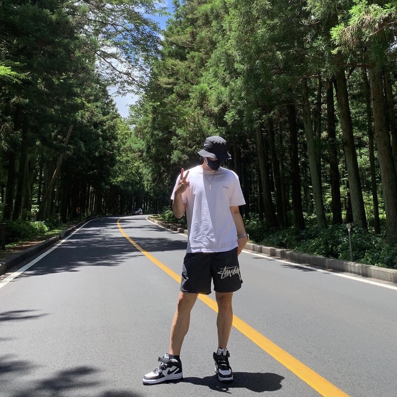Nike x Stussy Air Force 1 '07 Mid SP Black and Light Bone, Nike x Stussy Water Shorts Off Noir 착용 스타일