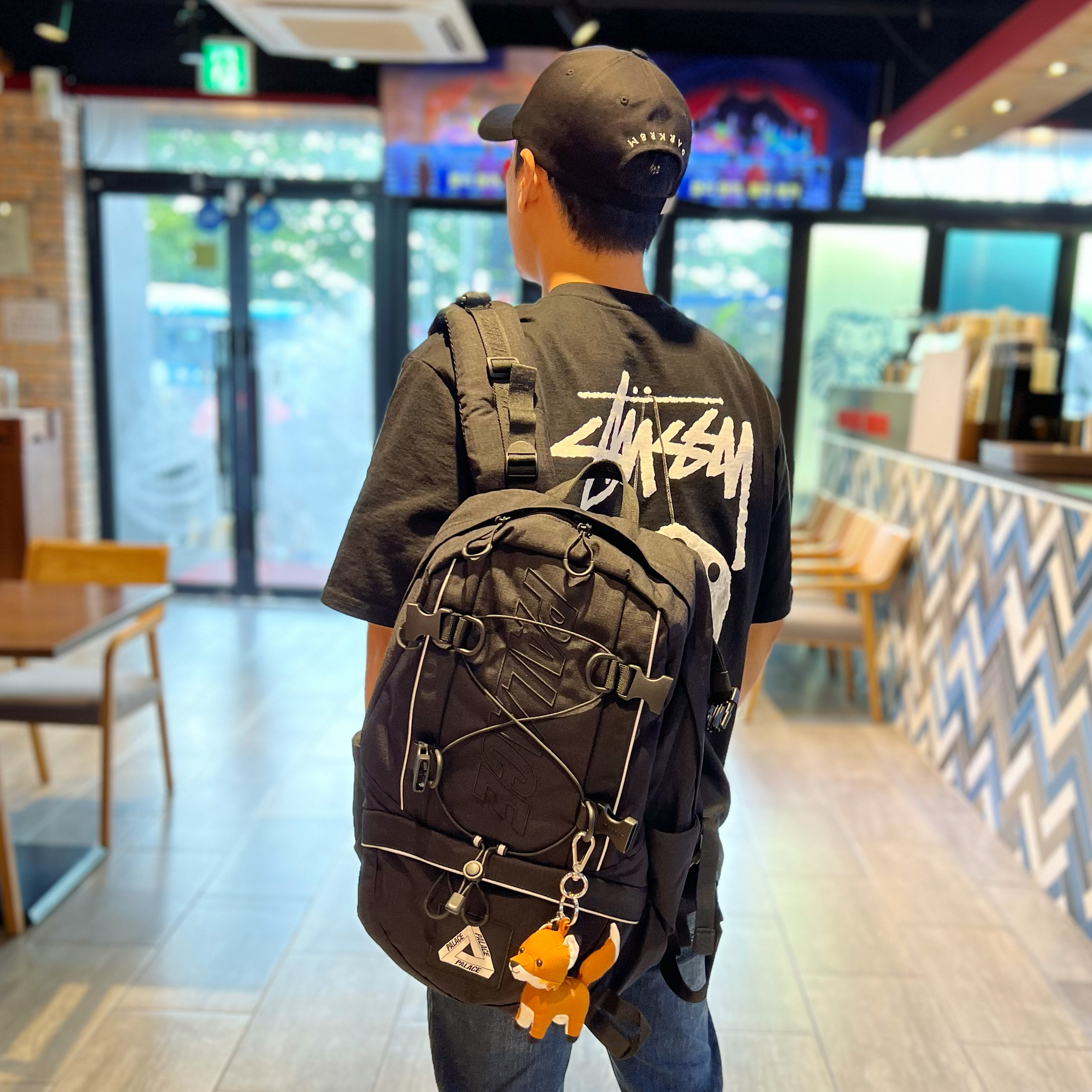 Palace Cordura Backpack Black - 21SS, Maison Kitsune Fox Bag Charm Camel 착용 스타일 - 2