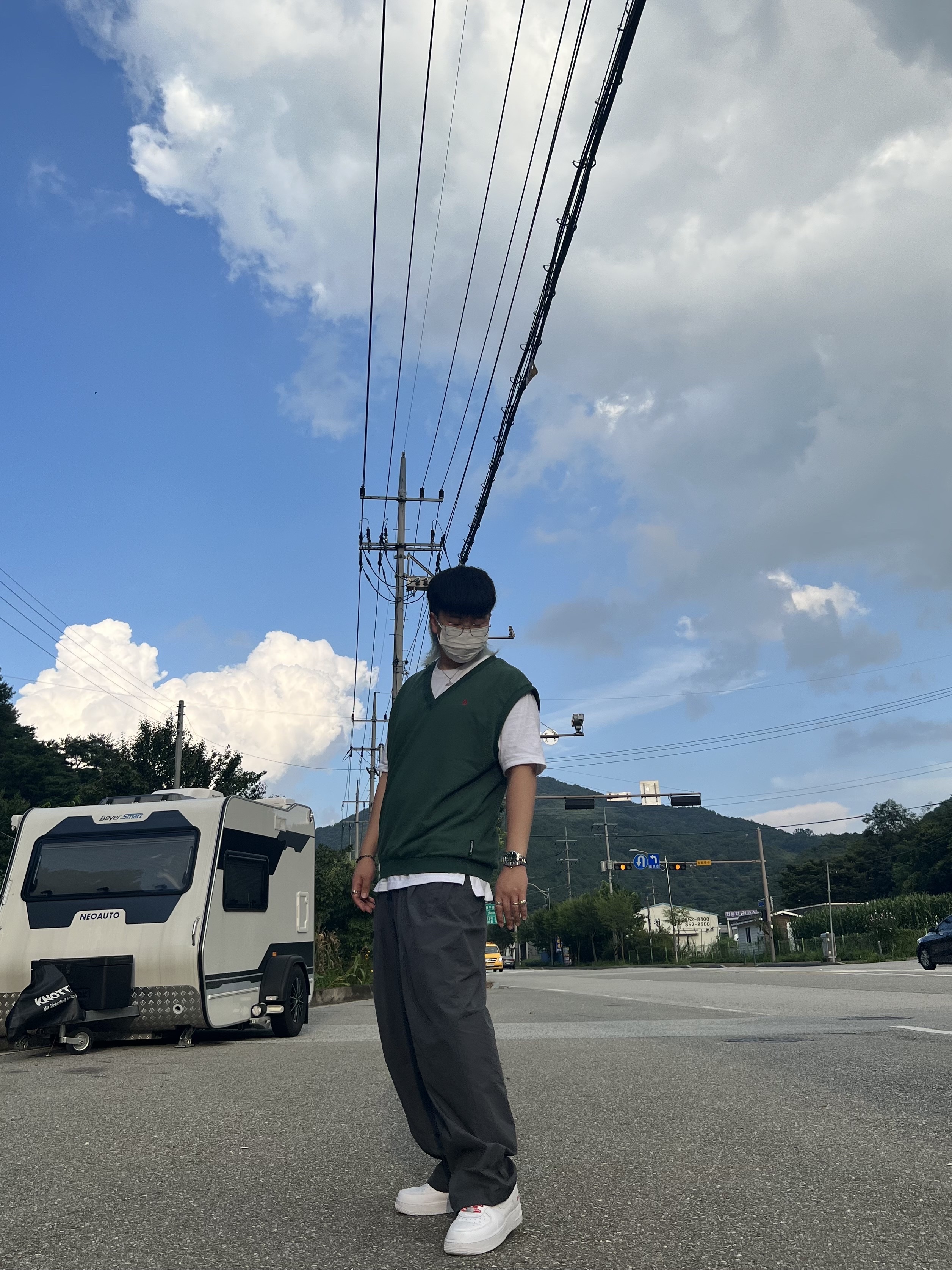 Nike x Supreme Air Force 1 Low White 착용 스타일 - 3