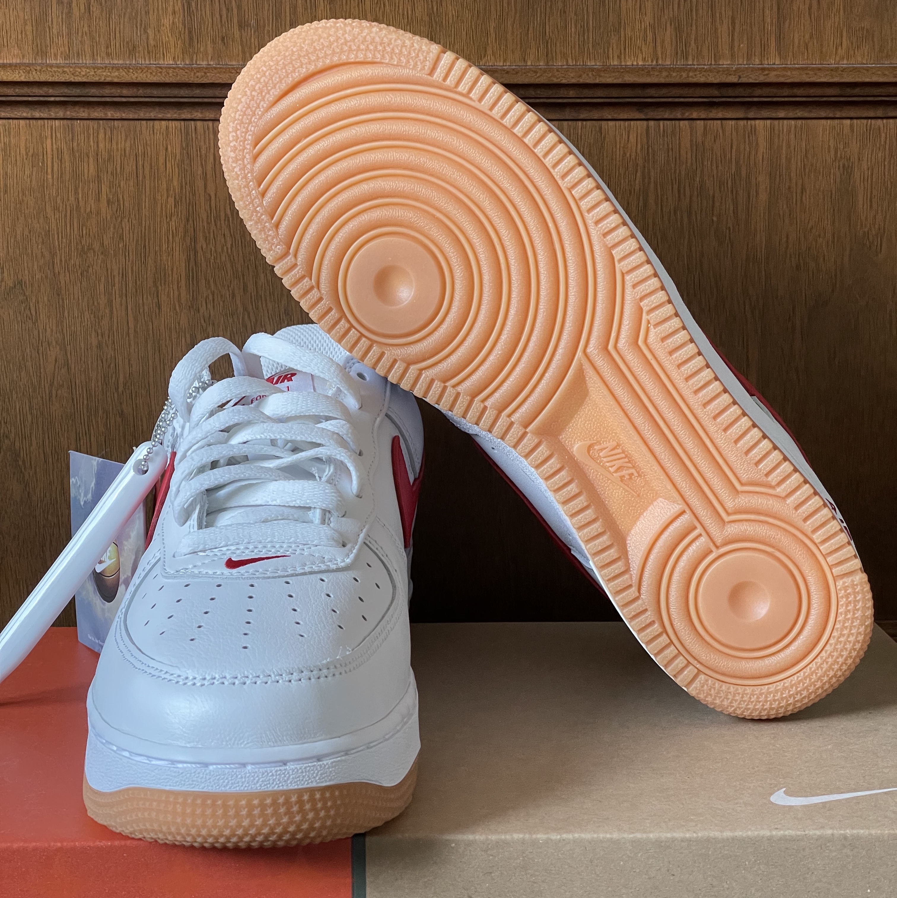 Nike Air Force 1 Low Retro Color of the Month University Red 착용 스타일 - 5
