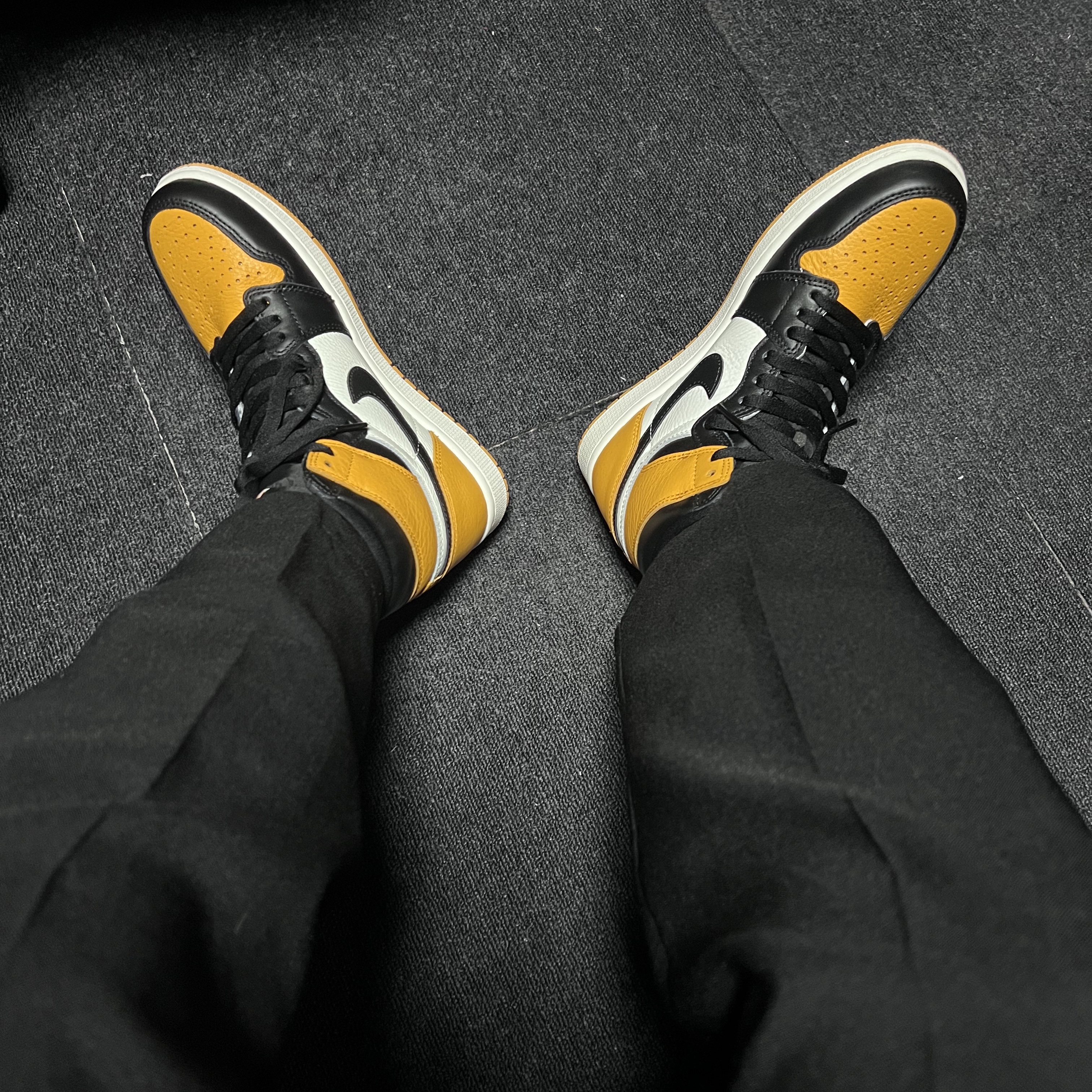 Jordan 1 Retro High OG Taxi 착용 스타일 - 5