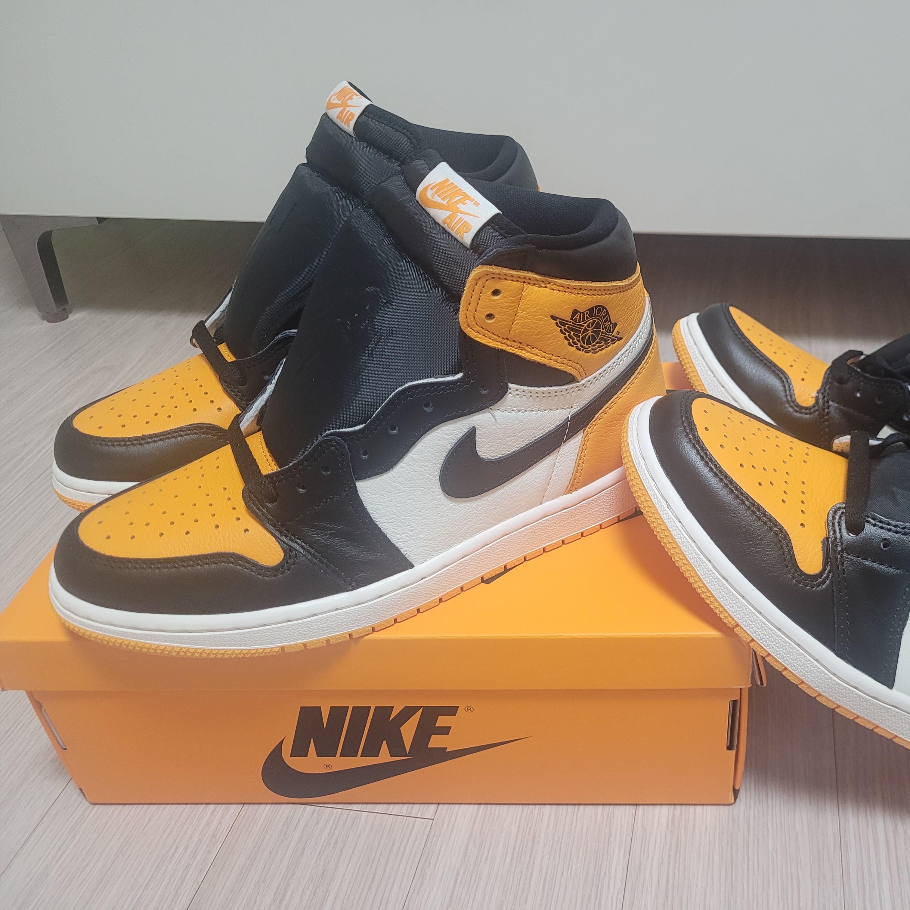 Jordan 1 Retro High OG Taxi 착용 스타일 - 1