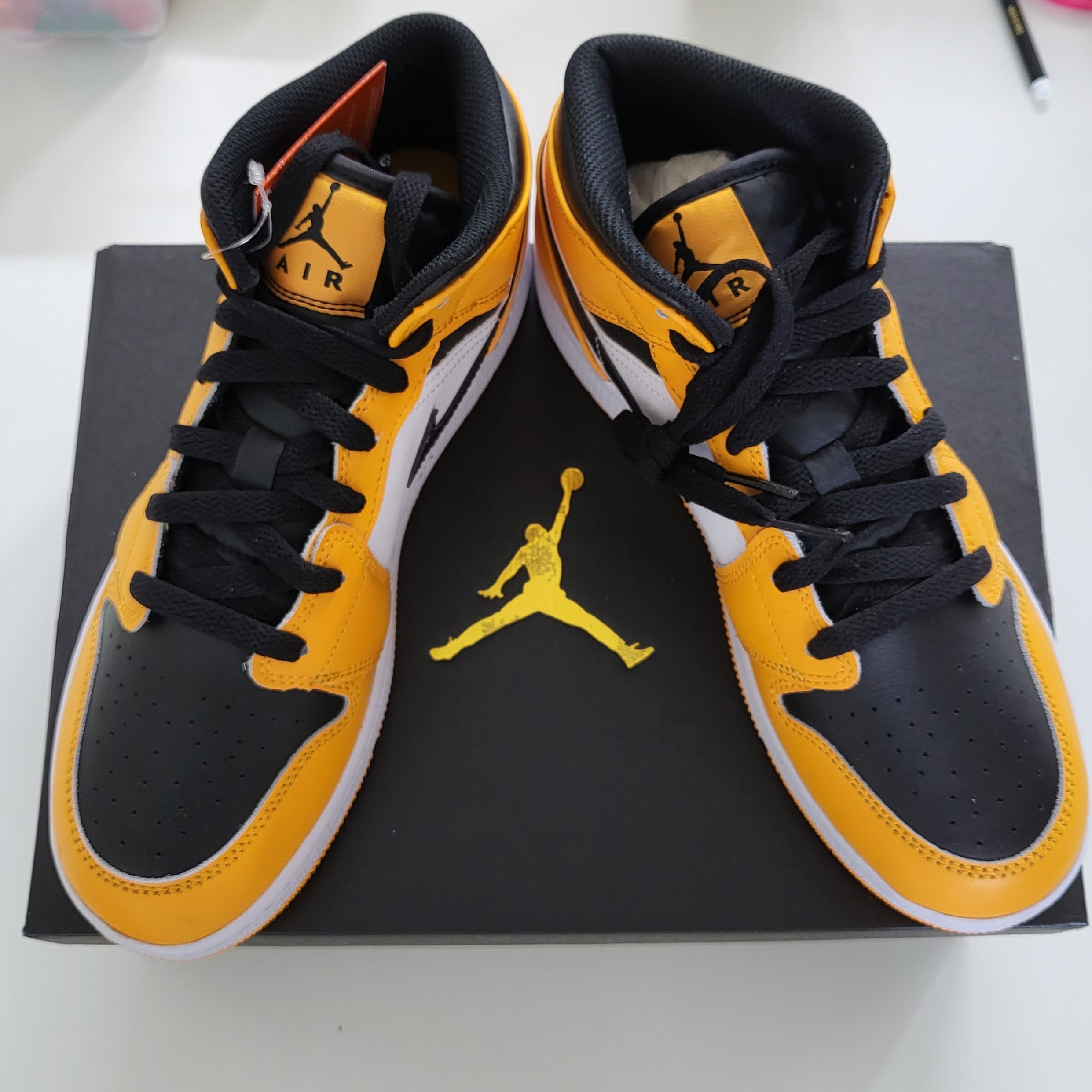(GS) Jordan 1 Mid Taxi 착용 스타일 - 1
