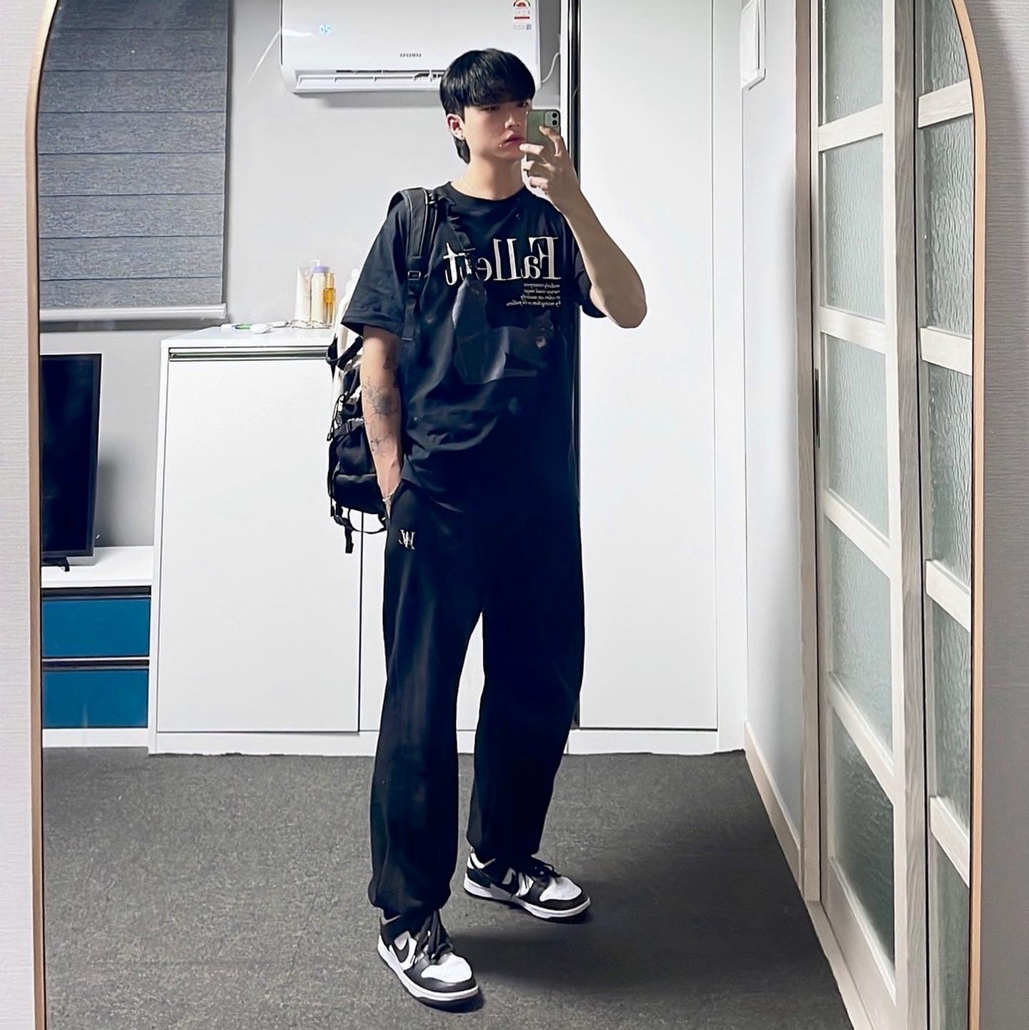 Nike Dunk Low Retro Black 착용 스타일 - 1