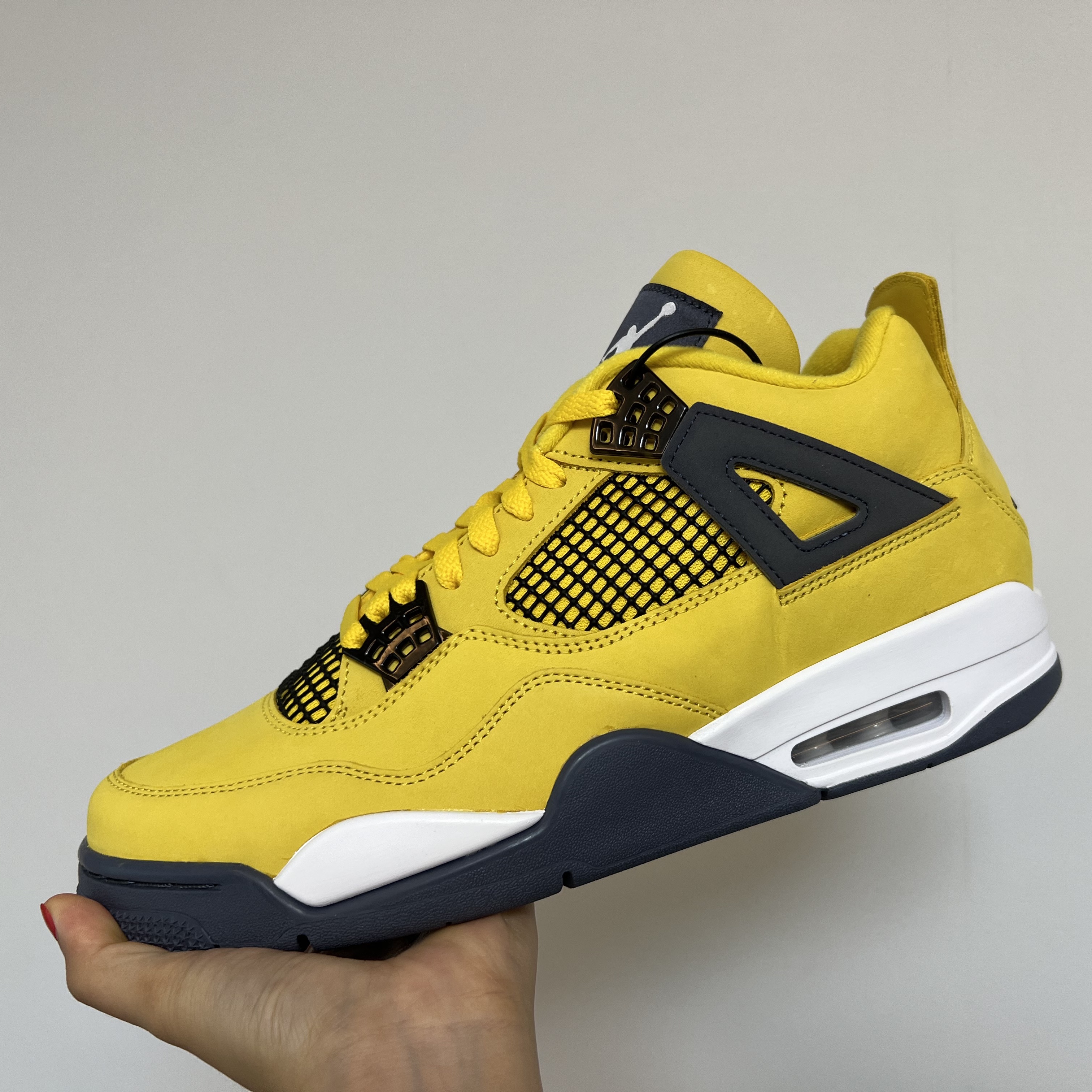 Jordan 4 Retro Tour Yellow 착용 스타일 - 1