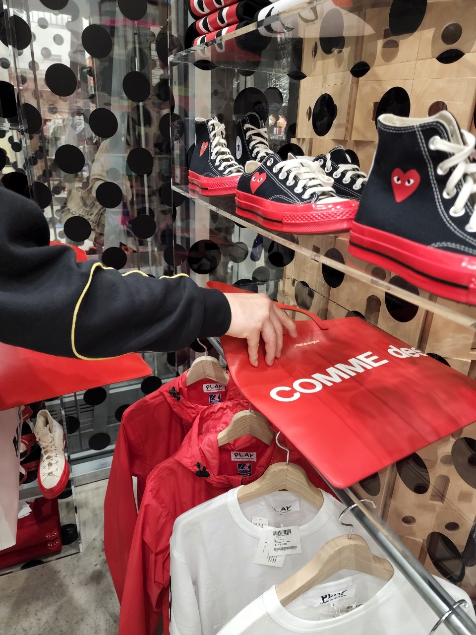 Supreme Gore-Tex Paclite Jacket Brown Prym1 Camo - 22SS, Nike Air Force 1 '07 LV8 Low 1 Triple Red μ°©μ© μ€νμΌ - 4