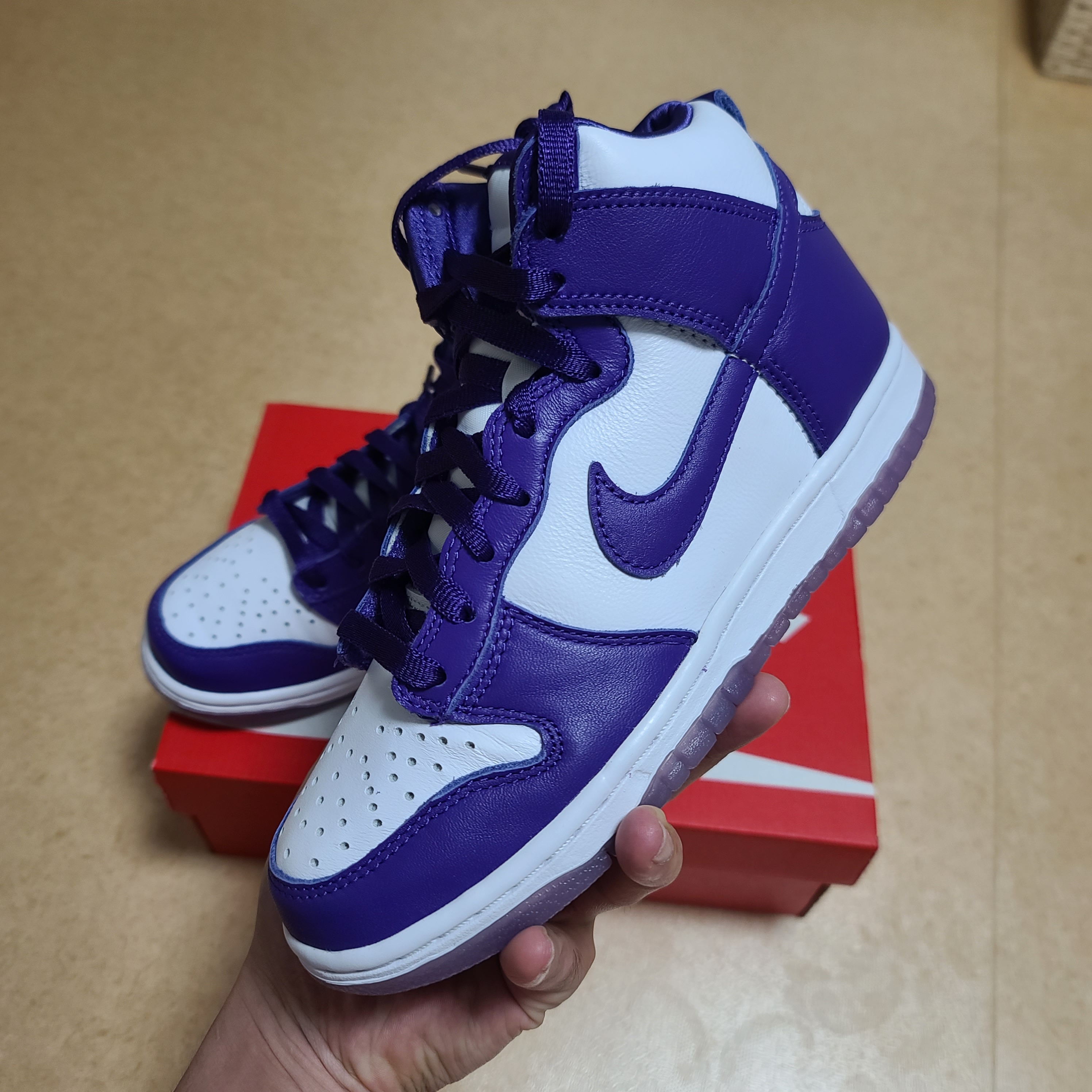 (W) Nike Dunk High SP Varsity Purple 착용 스타일