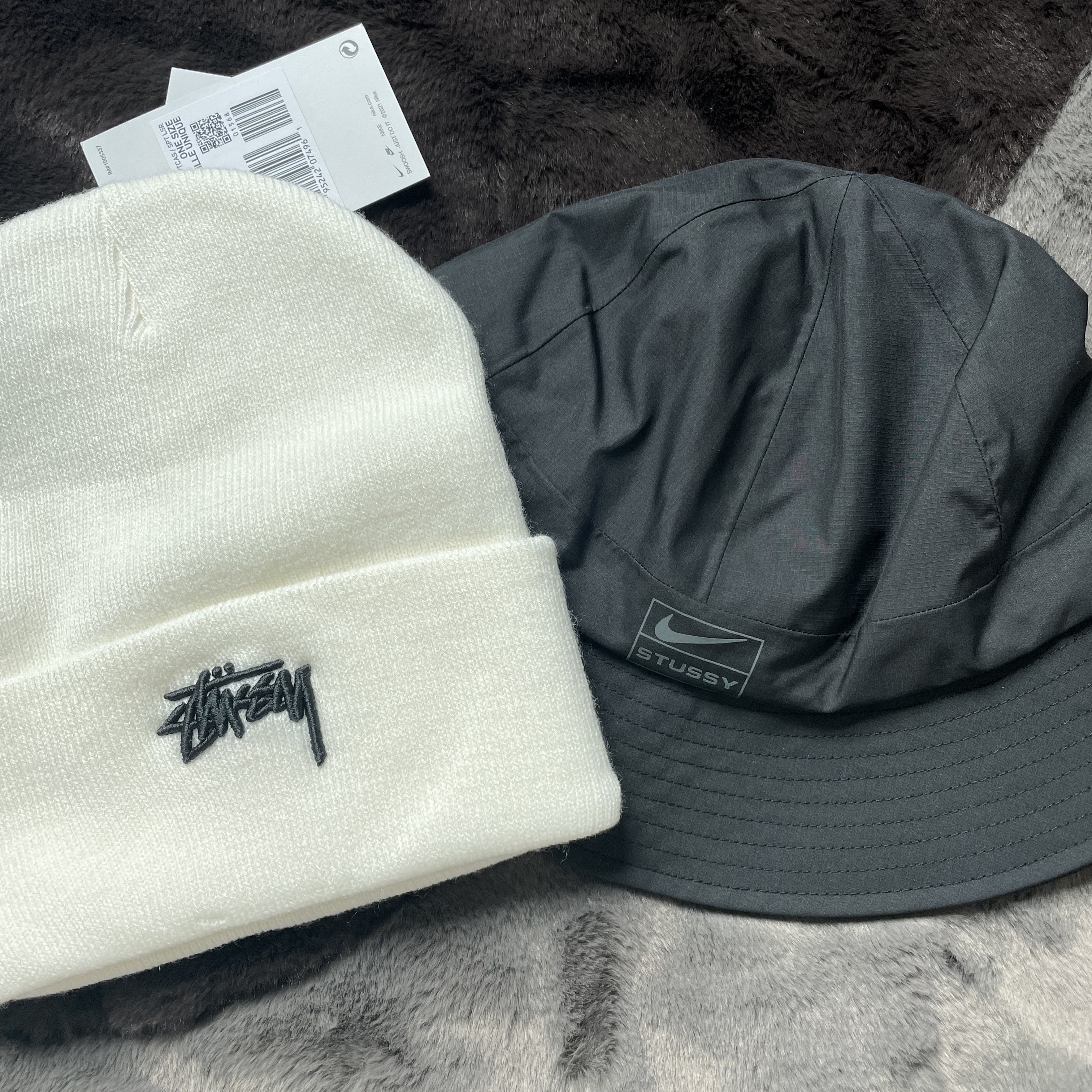 Nike x Stussy NRG FL Storm-Fit Bucket Hat Black, Nike x Stussy NRG Cuffed Beanie Summit White 착용 스타일