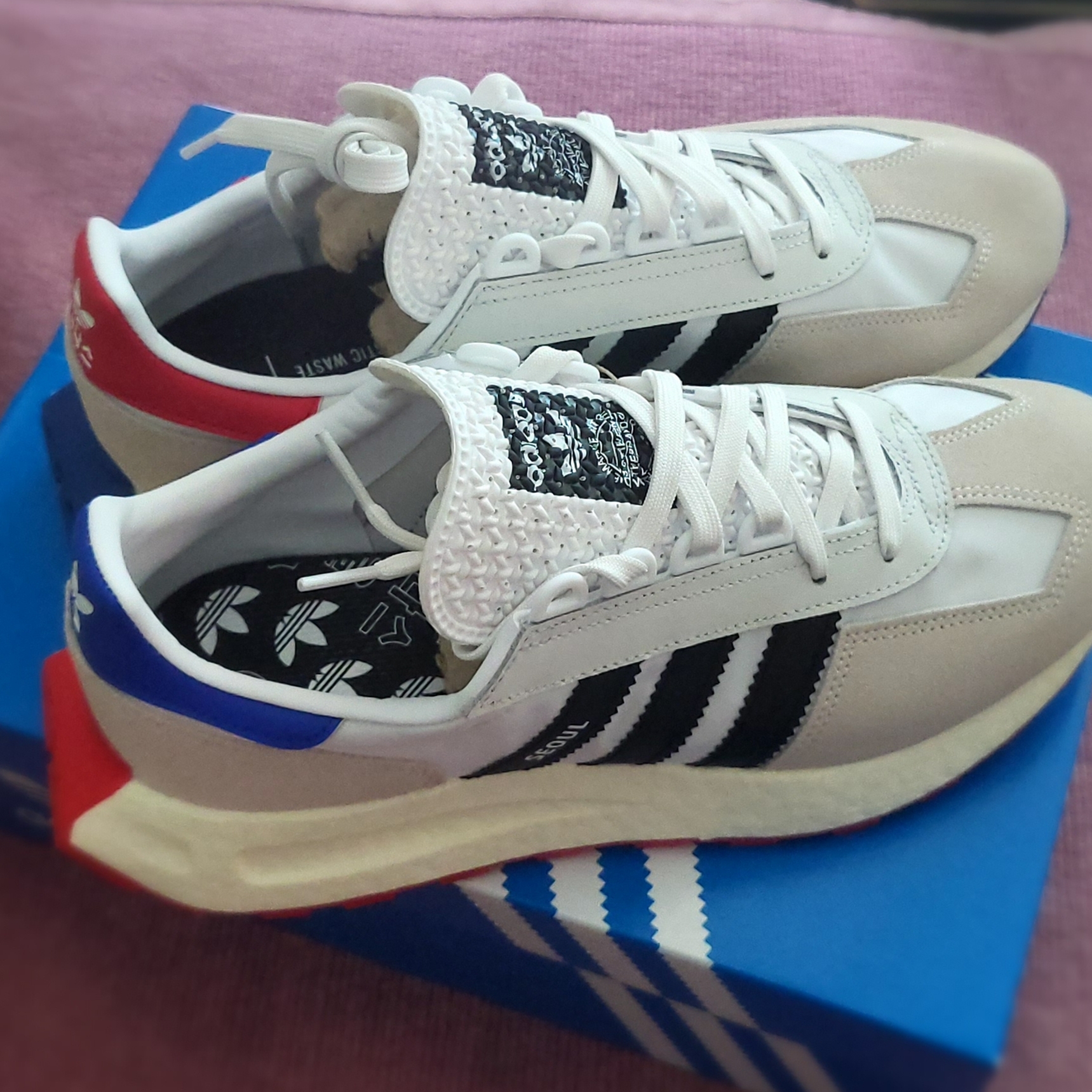Adidas Retropy E5 White 착용 스타일 - 2