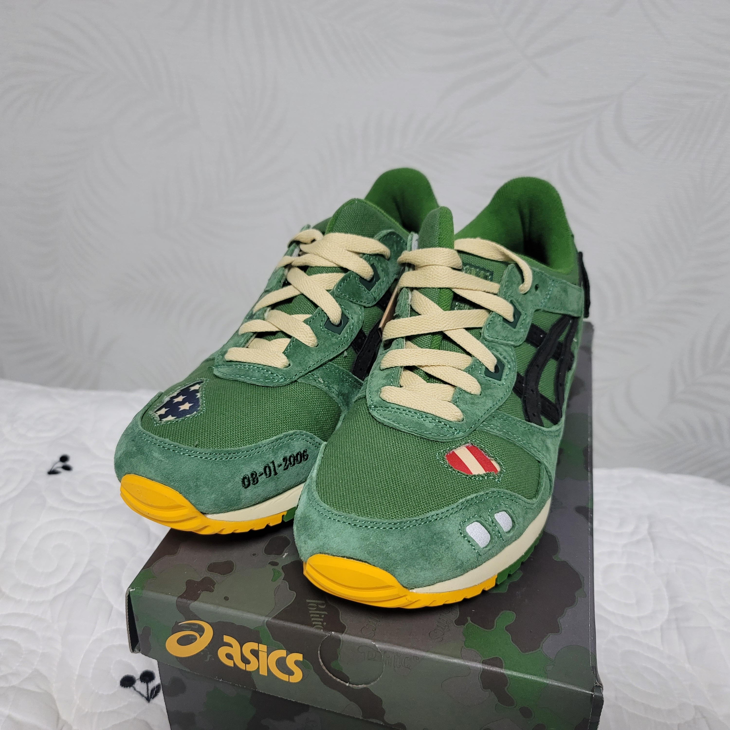 Asics x Sneakers Politics Gel-Lyte III OG Courtyard Black 착용 스타일 - 1