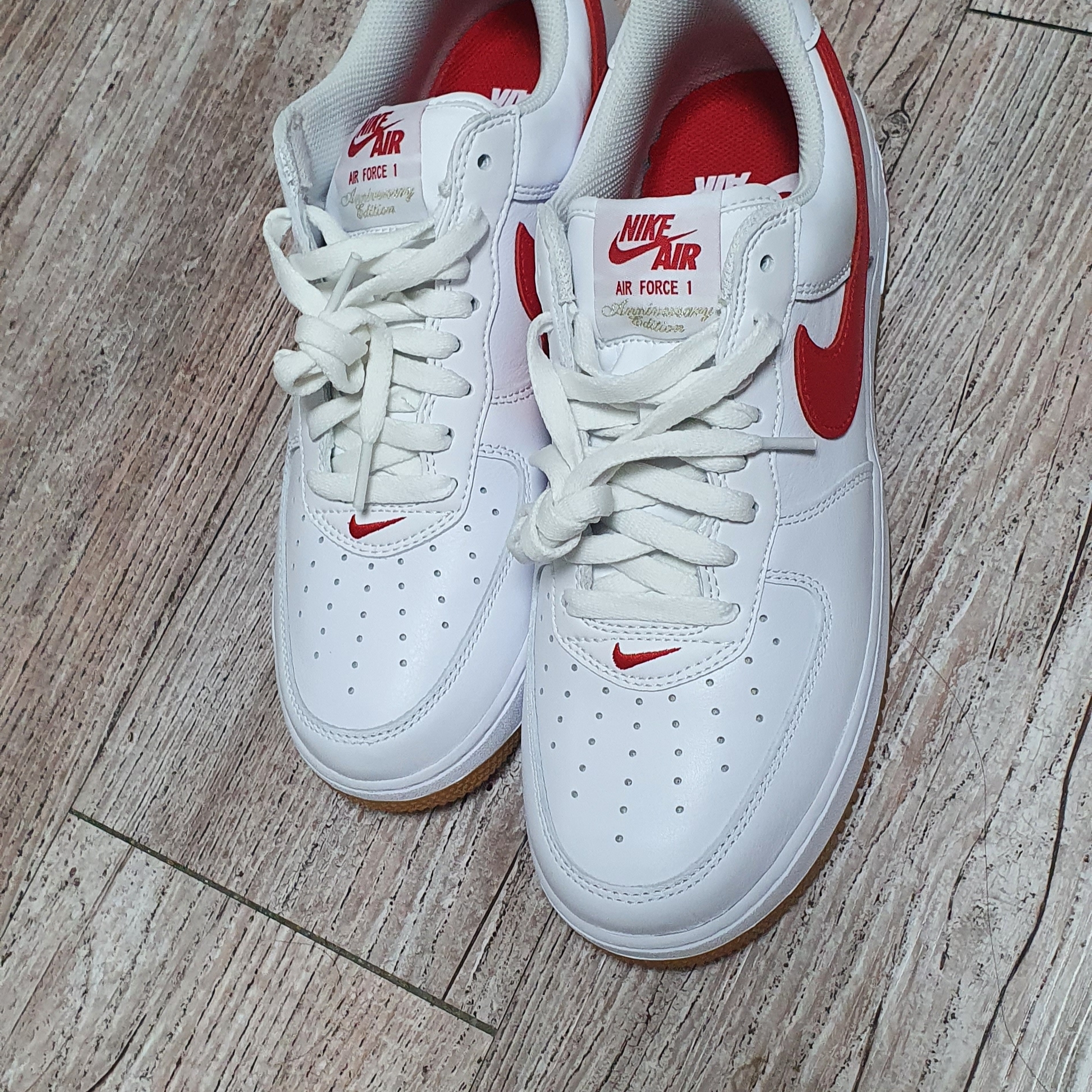 Nike Air Force 1 Low Retro Color of the Month University Red 착용 스타일