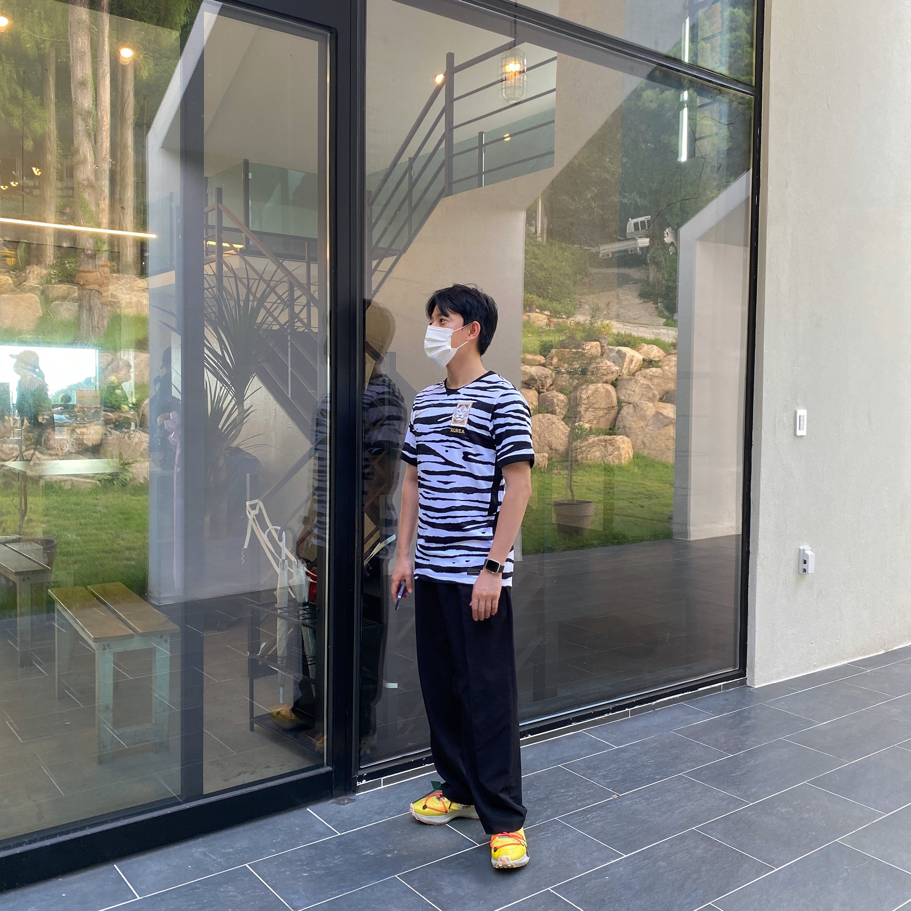 (W) Nike x Off-White Vapor Street Tour Yellow 착용 스타일