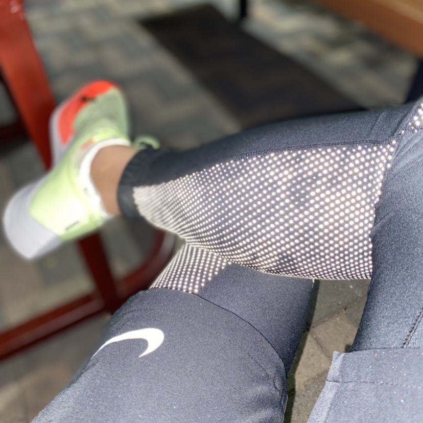 Nike ZoomX Vaporfly Next% 2 Barely Volt Hyper Orange 착용 스타일 - 2