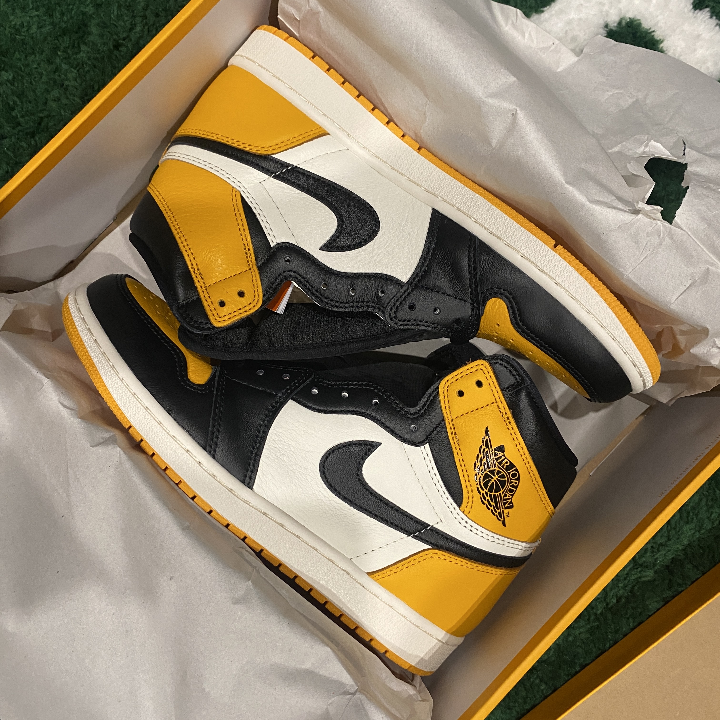 Jordan 1 Retro High OG Taxi 착용 스타일 - 1