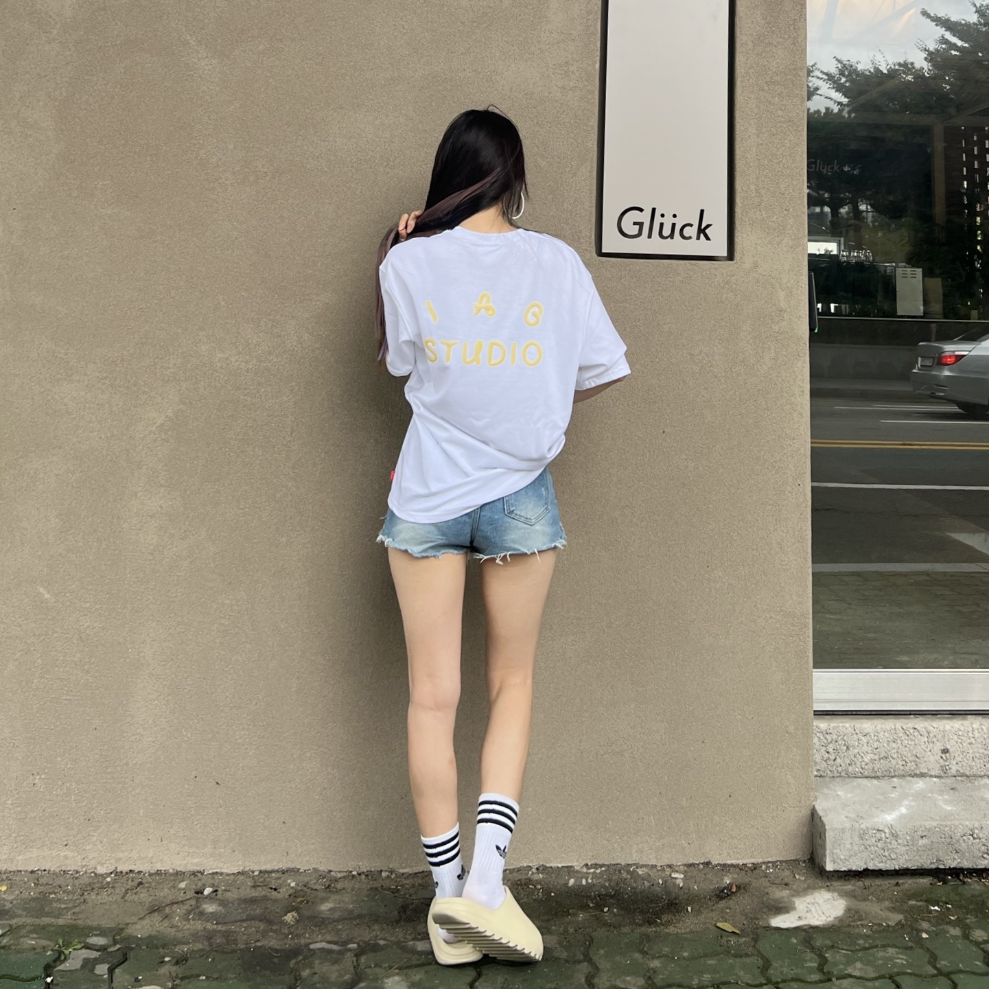 IAB Studio x Ottogi Mayonnaise 50th Anniversary T-Shirt White, Adidas Yeezy Slide Bone 착용 스타일 - 2