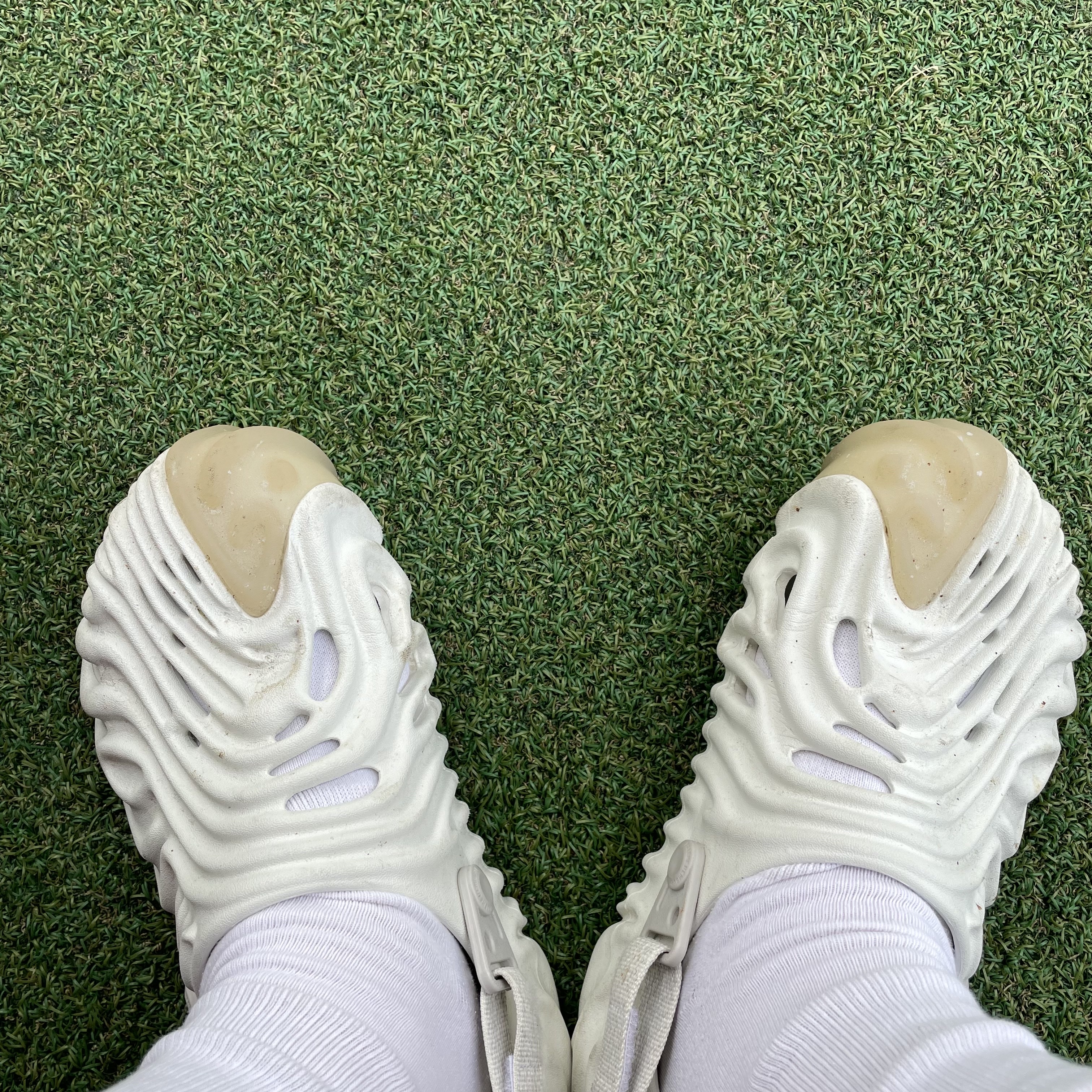 Crocs x Salehe Bembury Pollex Clog Stratus 착용 스타일