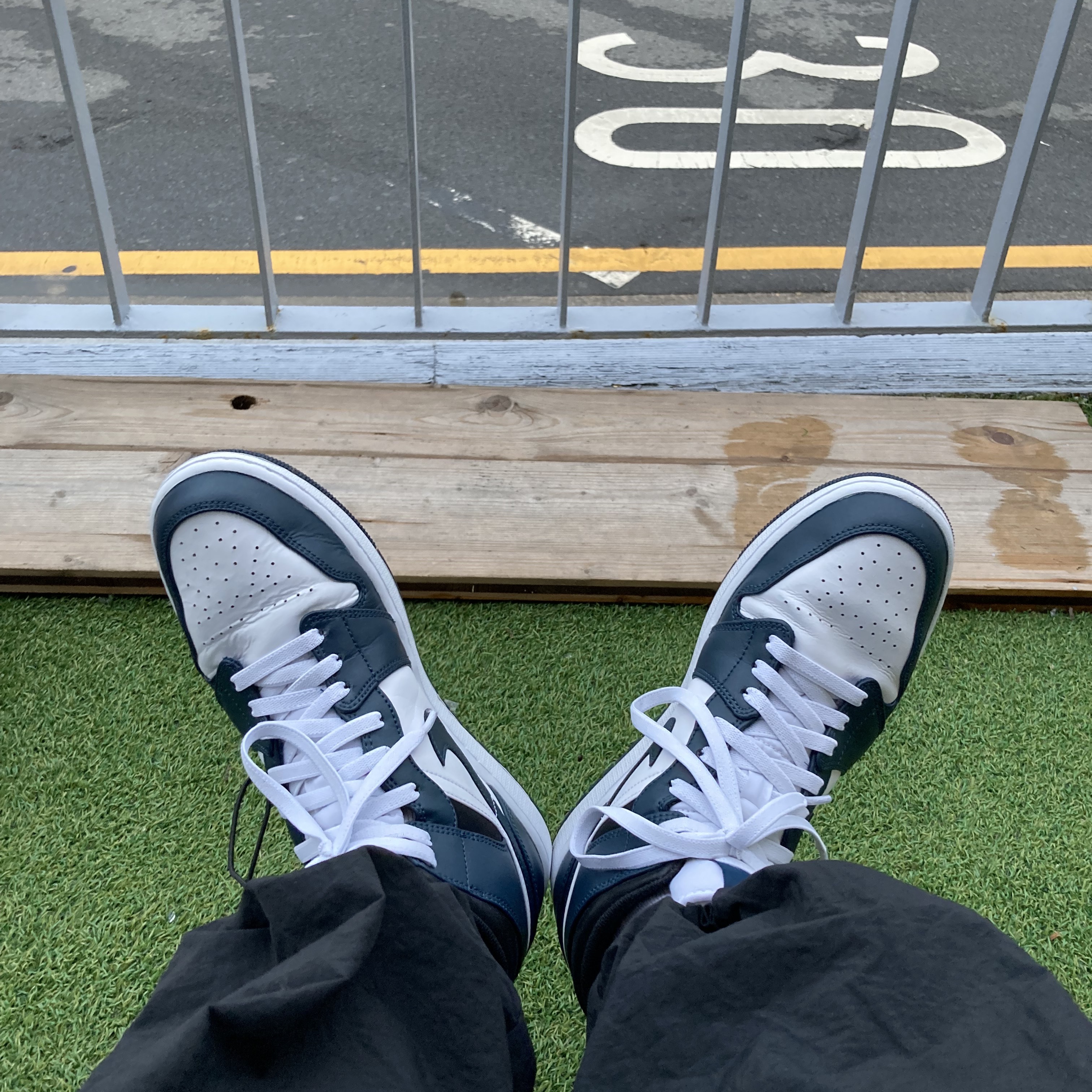 Jordan 1 Mid Dark Teal 착용 스타일