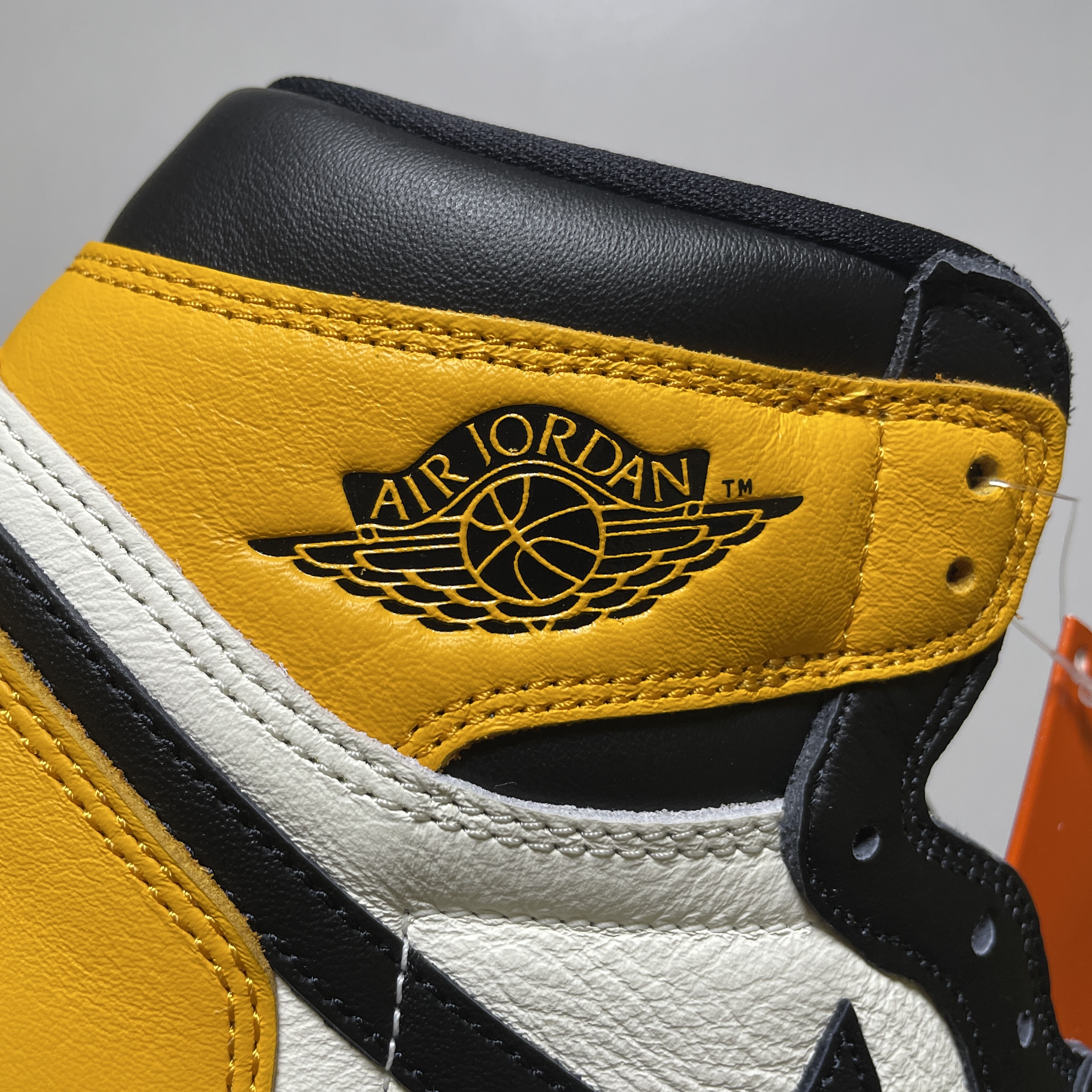 Jordan 1 Retro High OG Taxi 착용 스타일 - 2