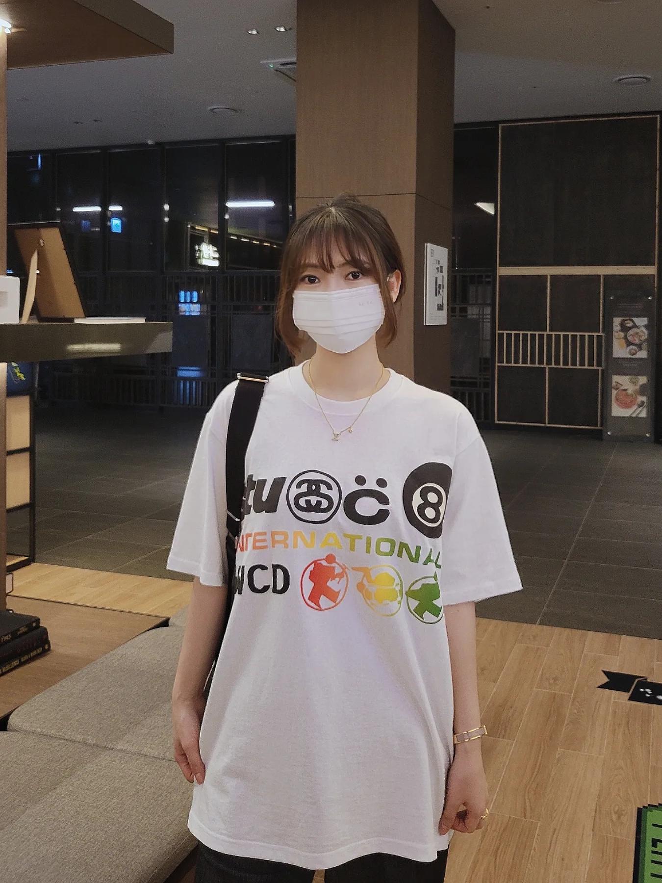 Stussy x Cactus Plant Flea Market International T-Shirt White, Nike x Supreme Air Force 1 Low Flax 착용 스타일 - 2