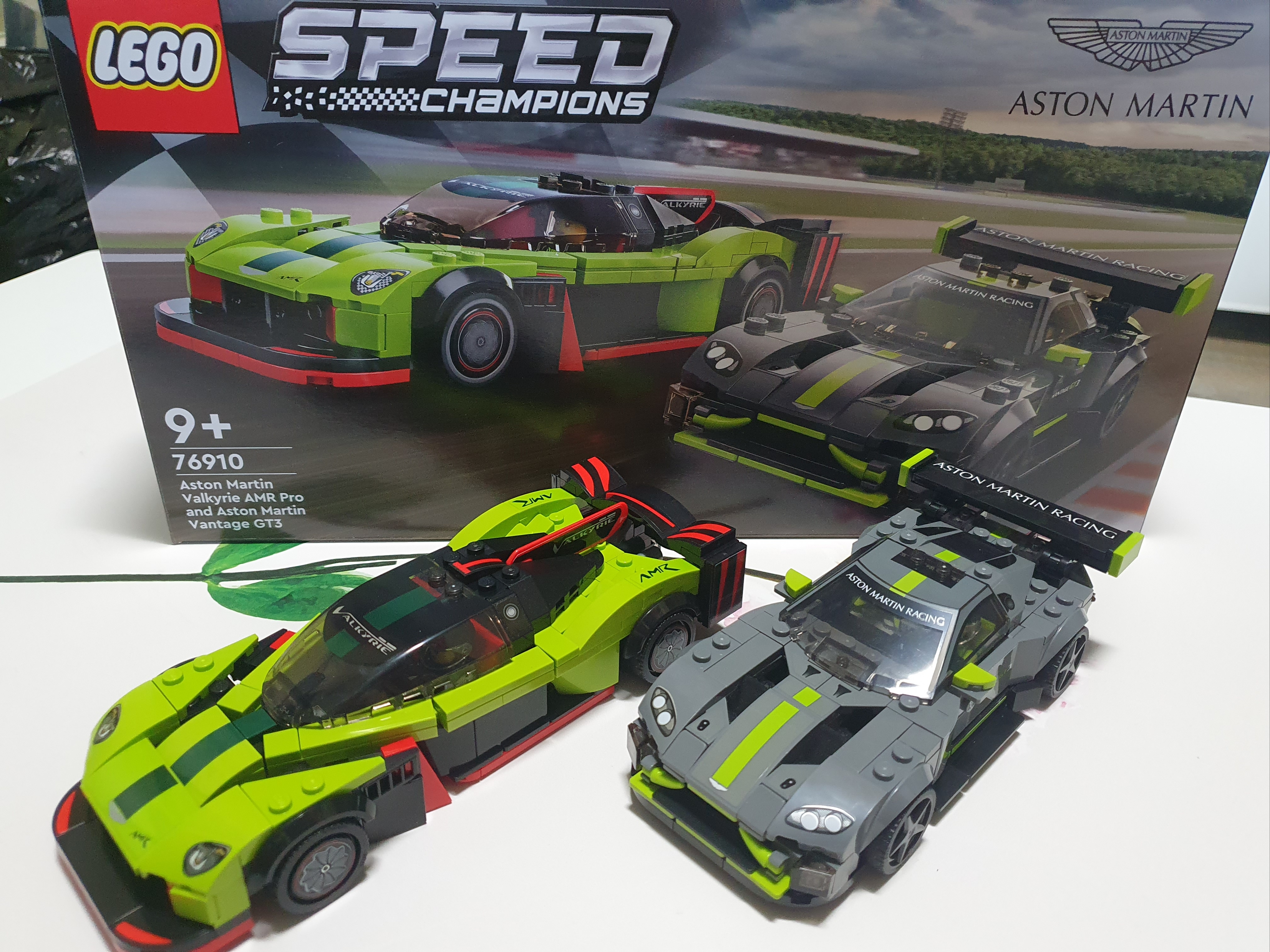 Lego Aston Martin Valkyrie AMR Pro & Aston Martin Vantage GT3 착용 스타일
