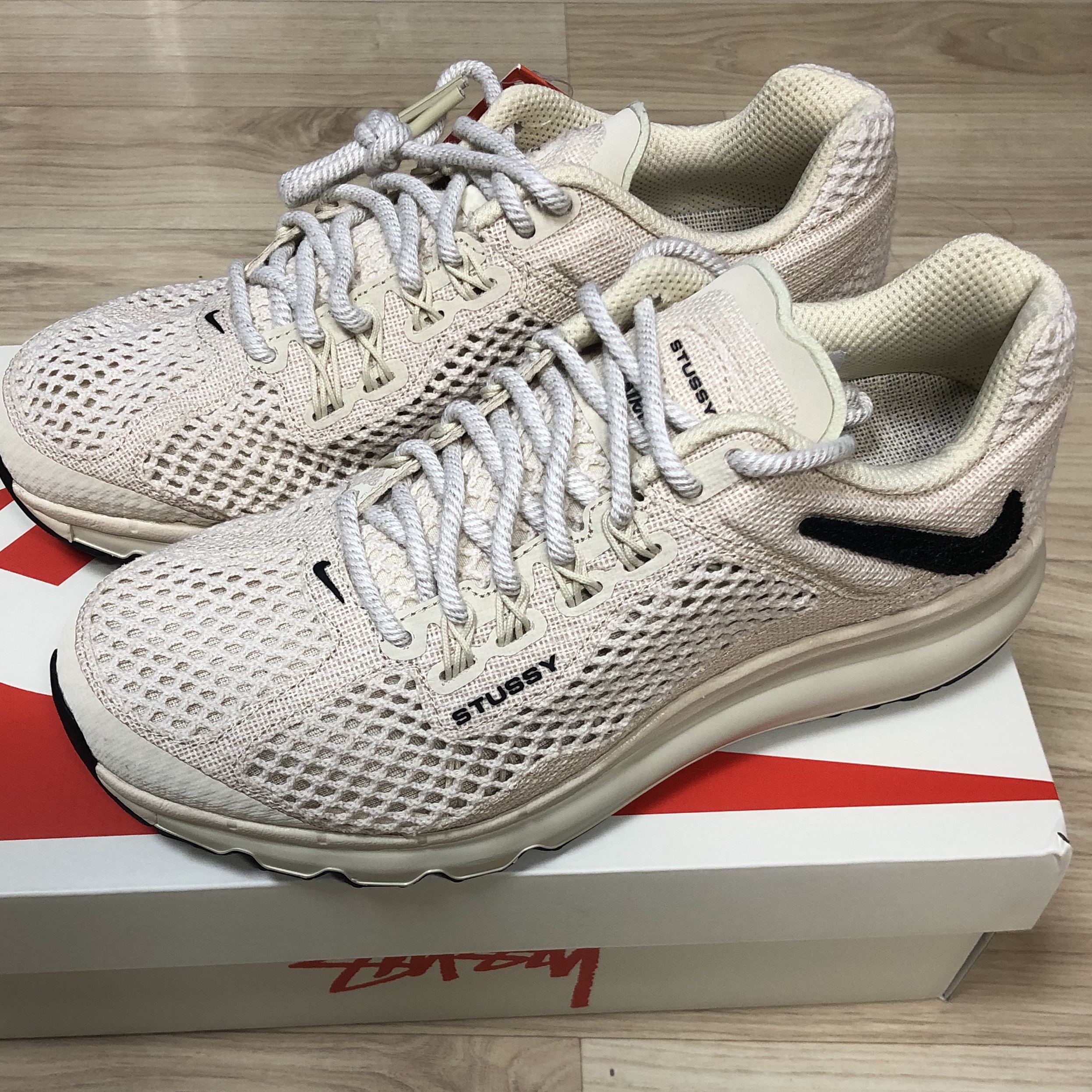 Nike x Stussy Air Max 2013 Fossil 착용 스타일